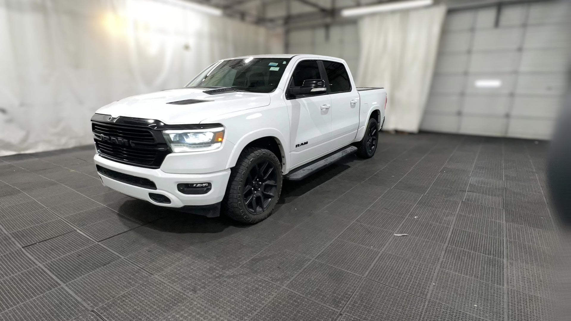 2021 Ram 1500 Crew Cab vehicle photo