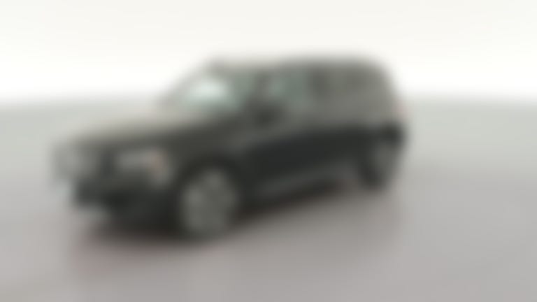 2025 Mercedes-Benz GLB vehicle photo