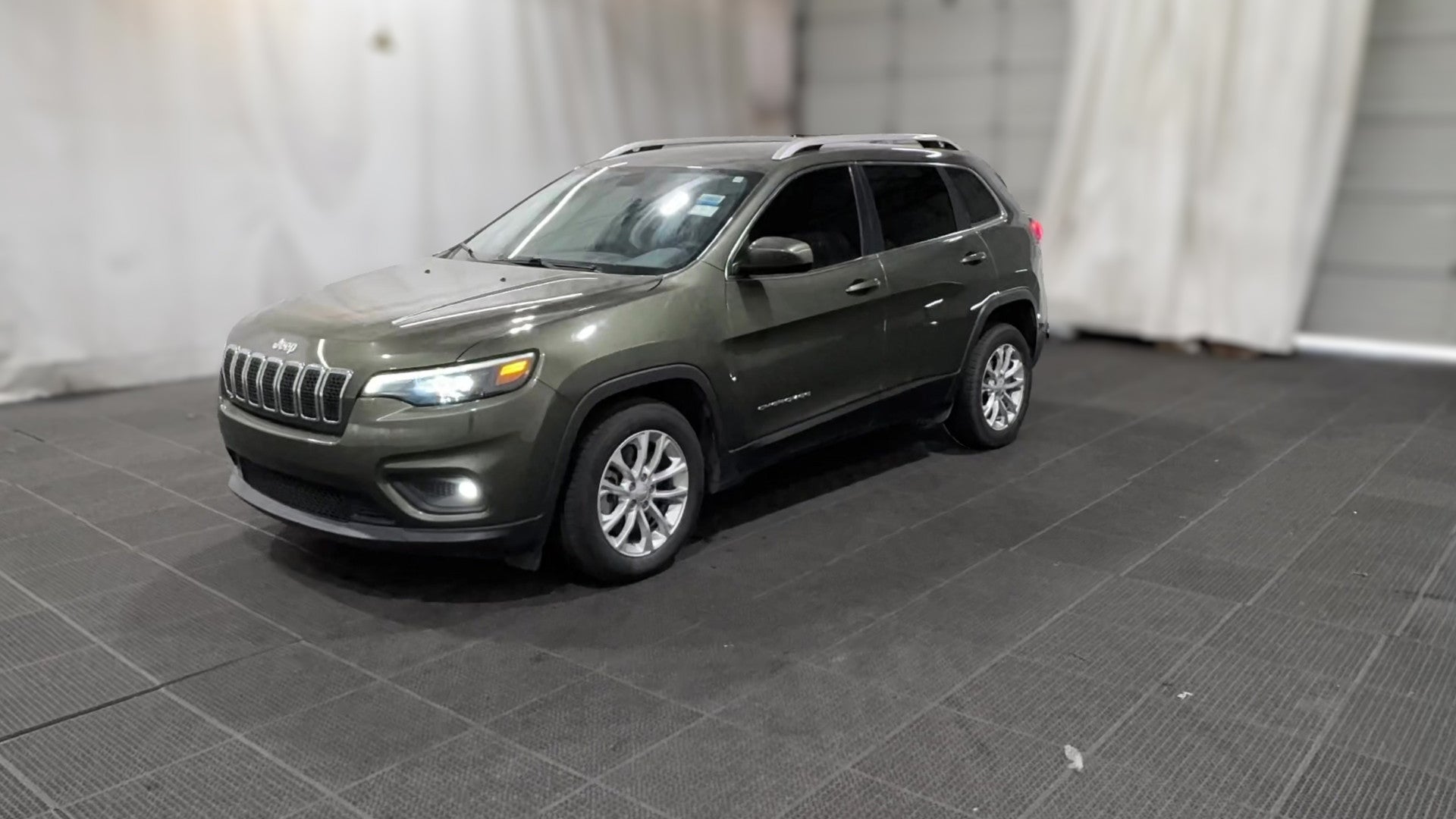 2019 Jeep Cherokee vehicle photo