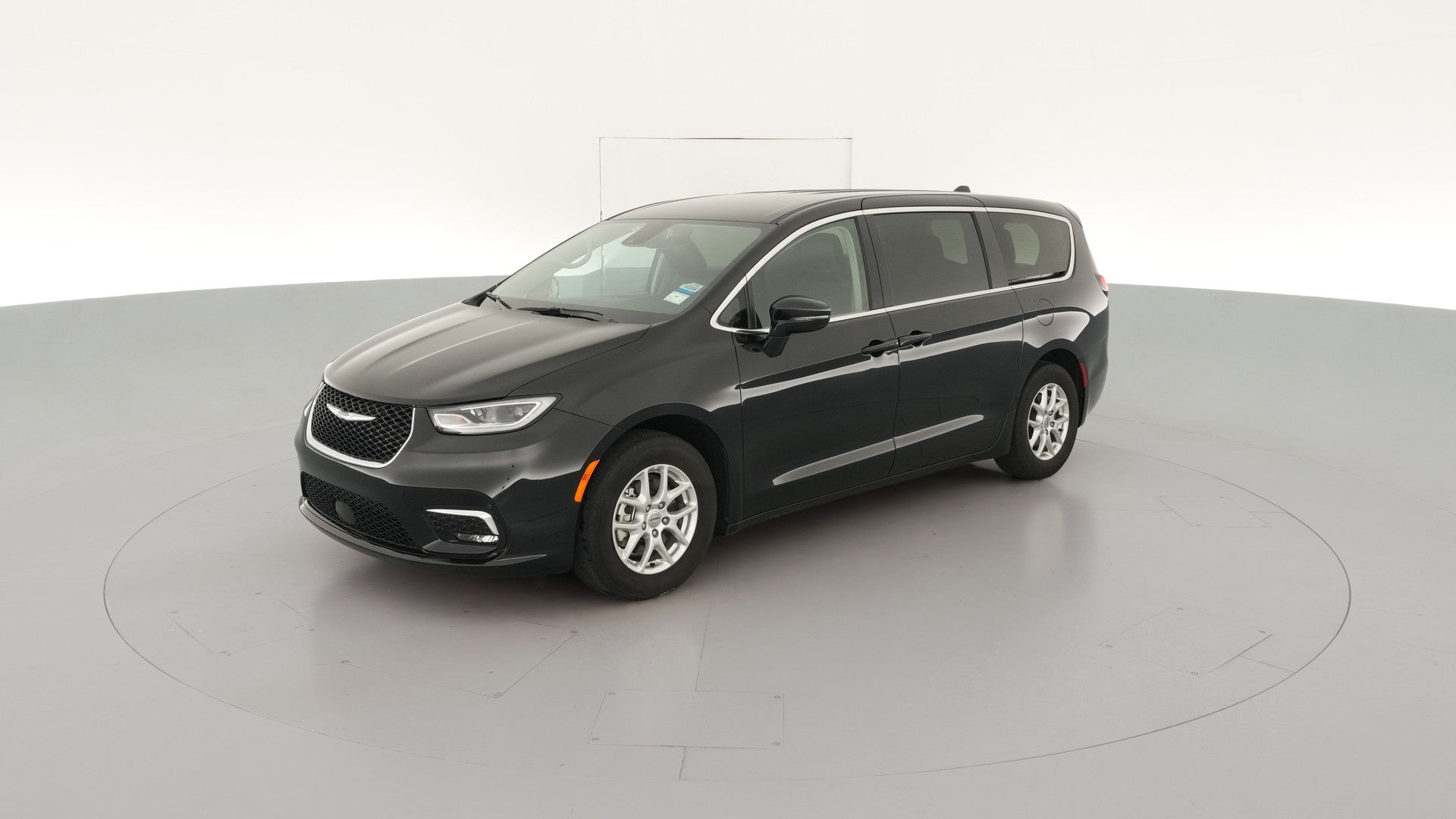 2024 Chrysler Pacifica vehicle photo