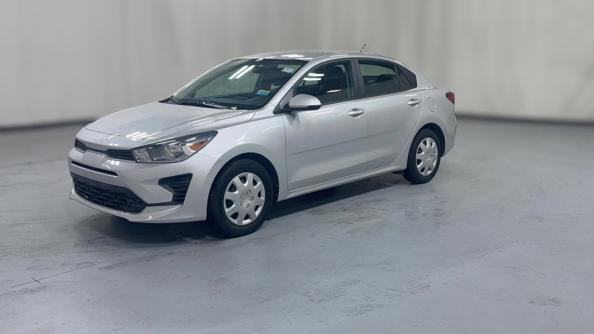 2022 Kia Rio vehicle photo