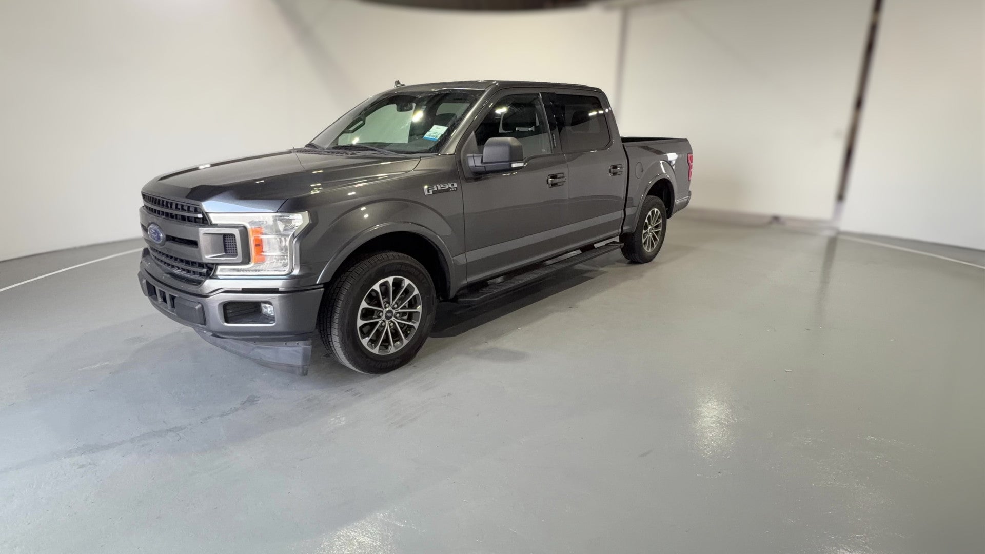2018 Ford F150 SuperCrew Cab vehicle photo