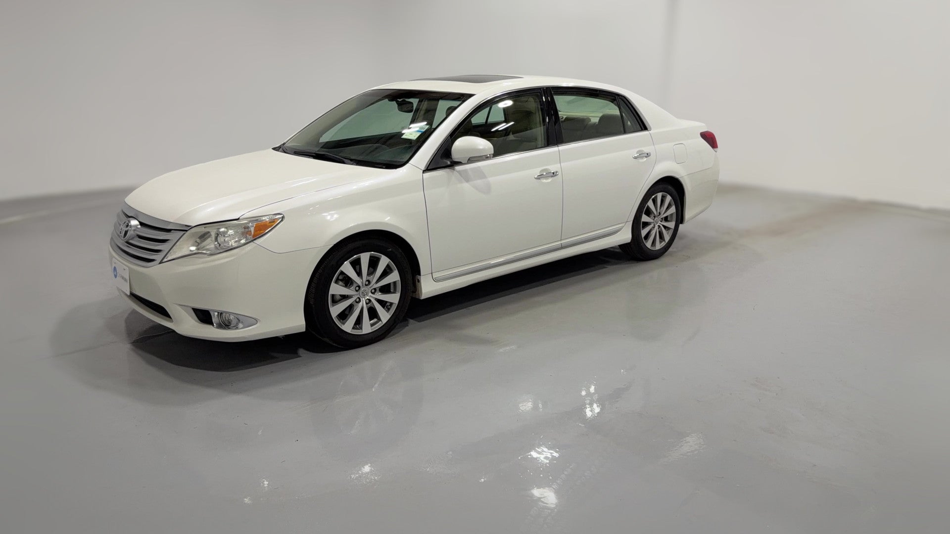 2011 Toyota Avalon vehicle photo