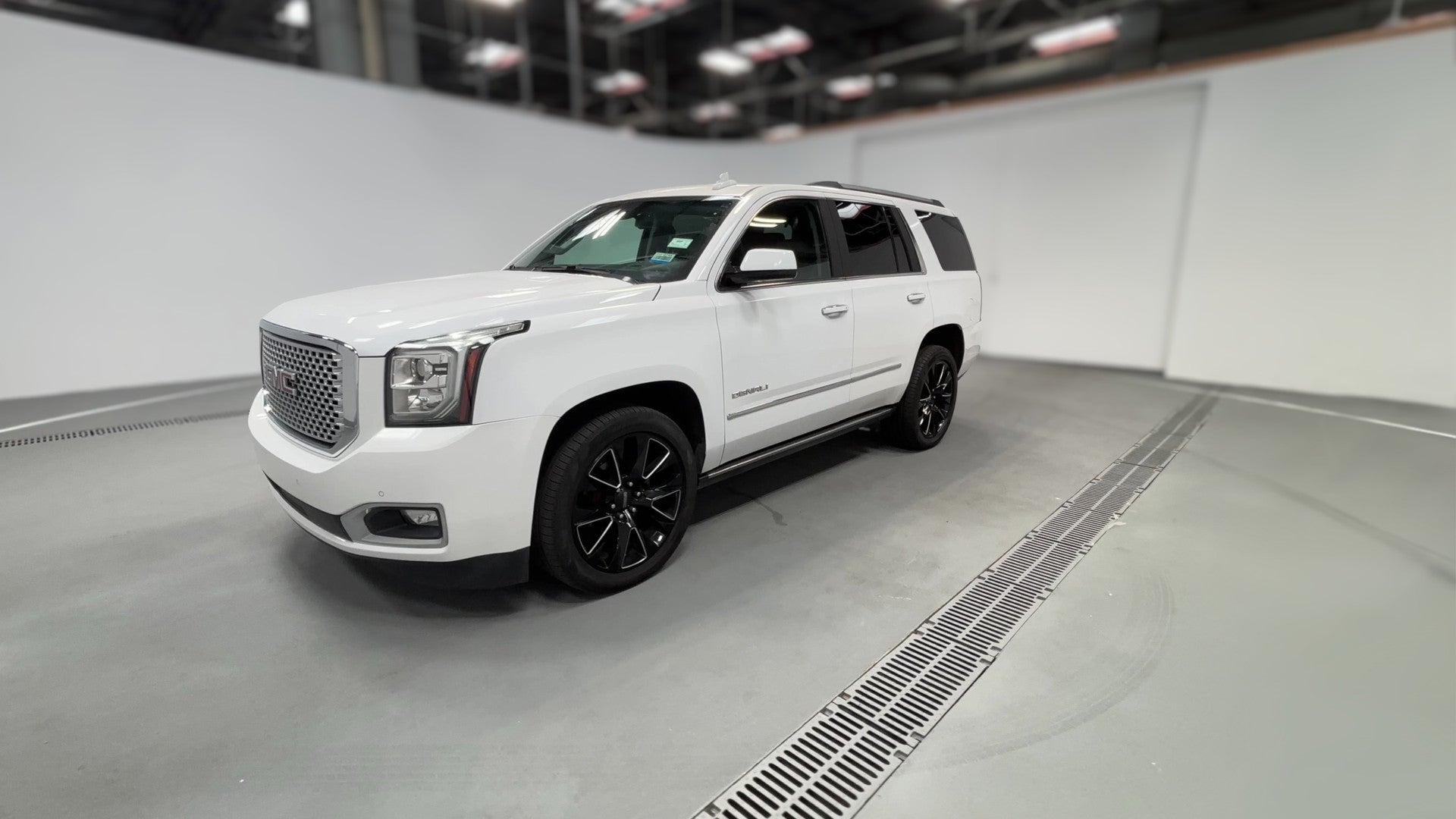 2016 GMC Yukon vehicle photo