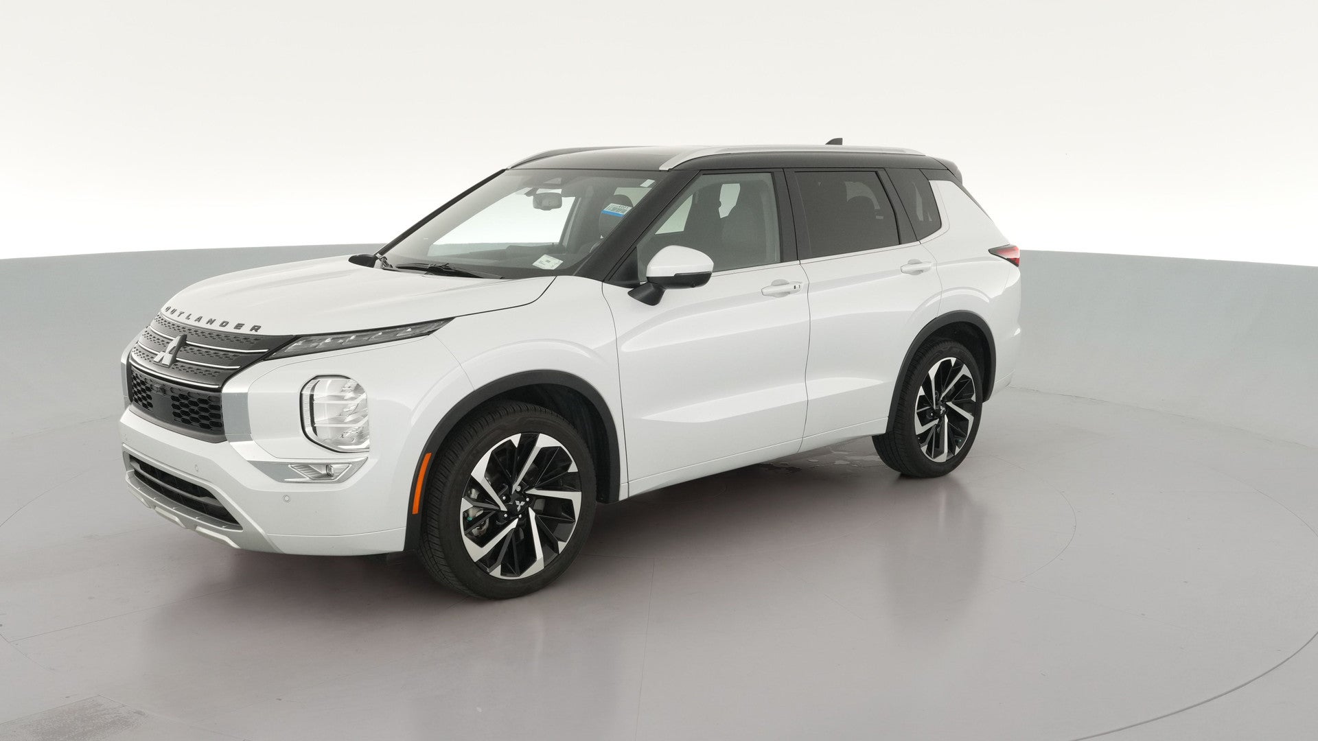 2024 Mitsubishi Outlander vehicle photo