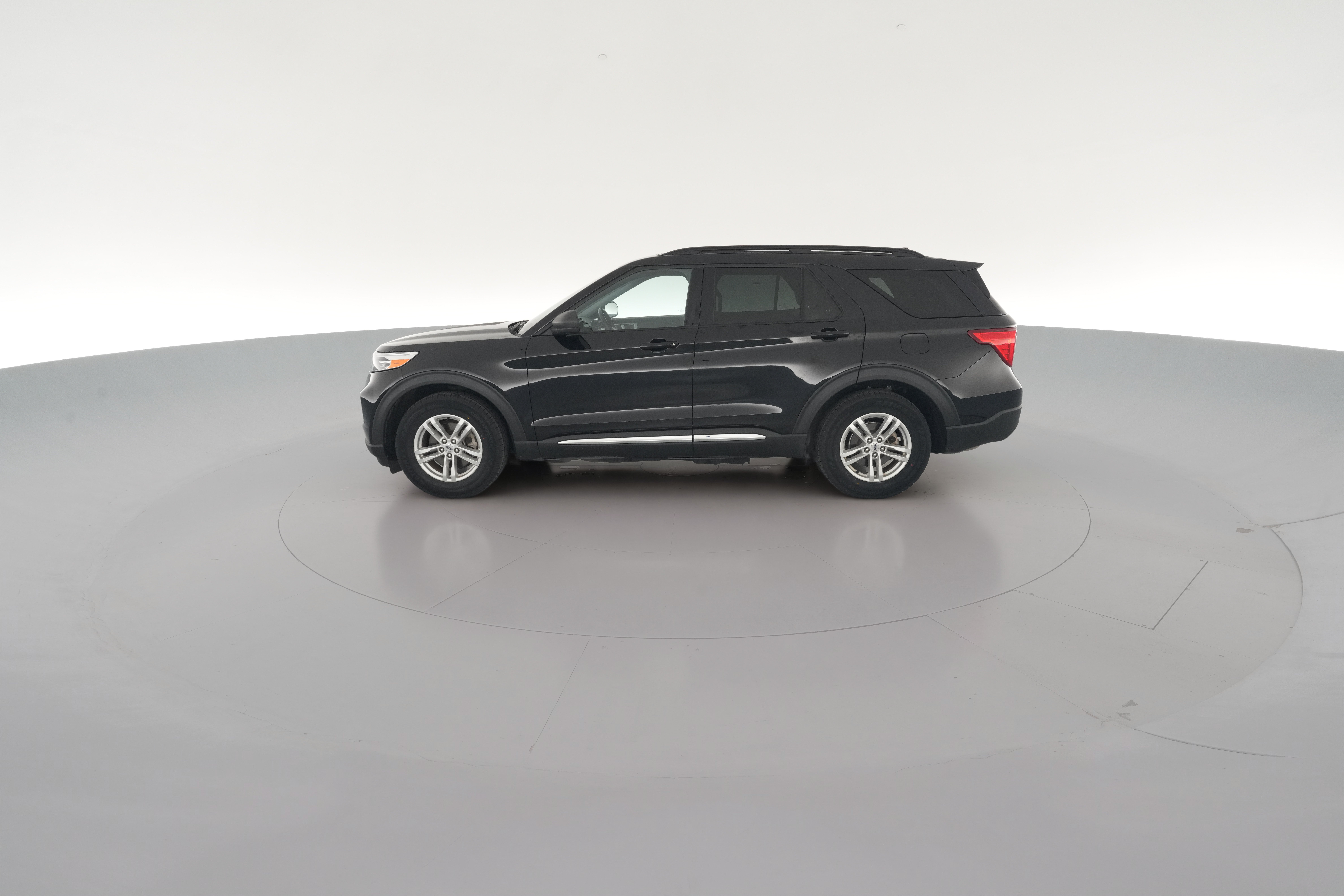2023 Ford Explorer XLT - Photo 27