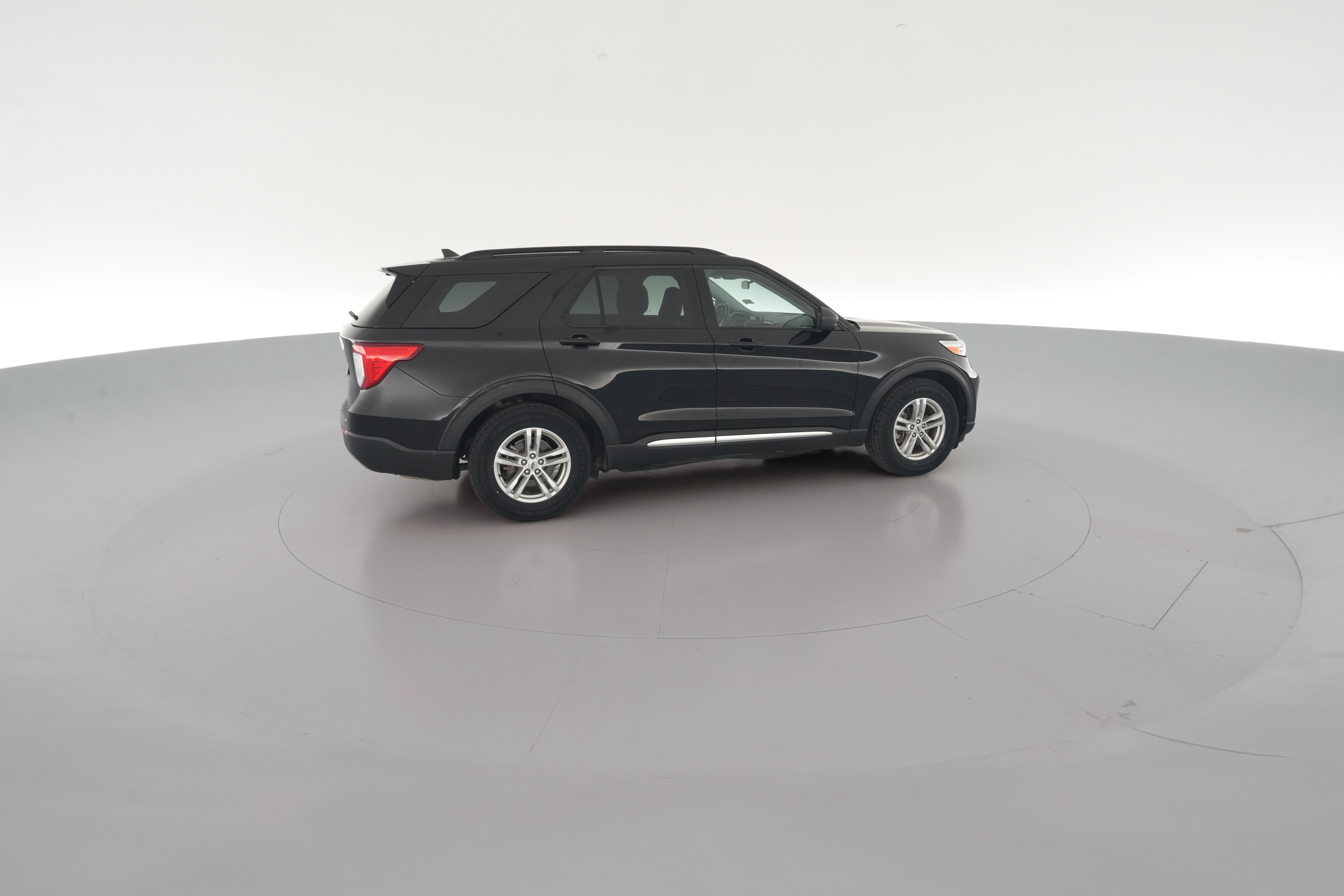 2023 Ford Explorer XLT - Photo 34
