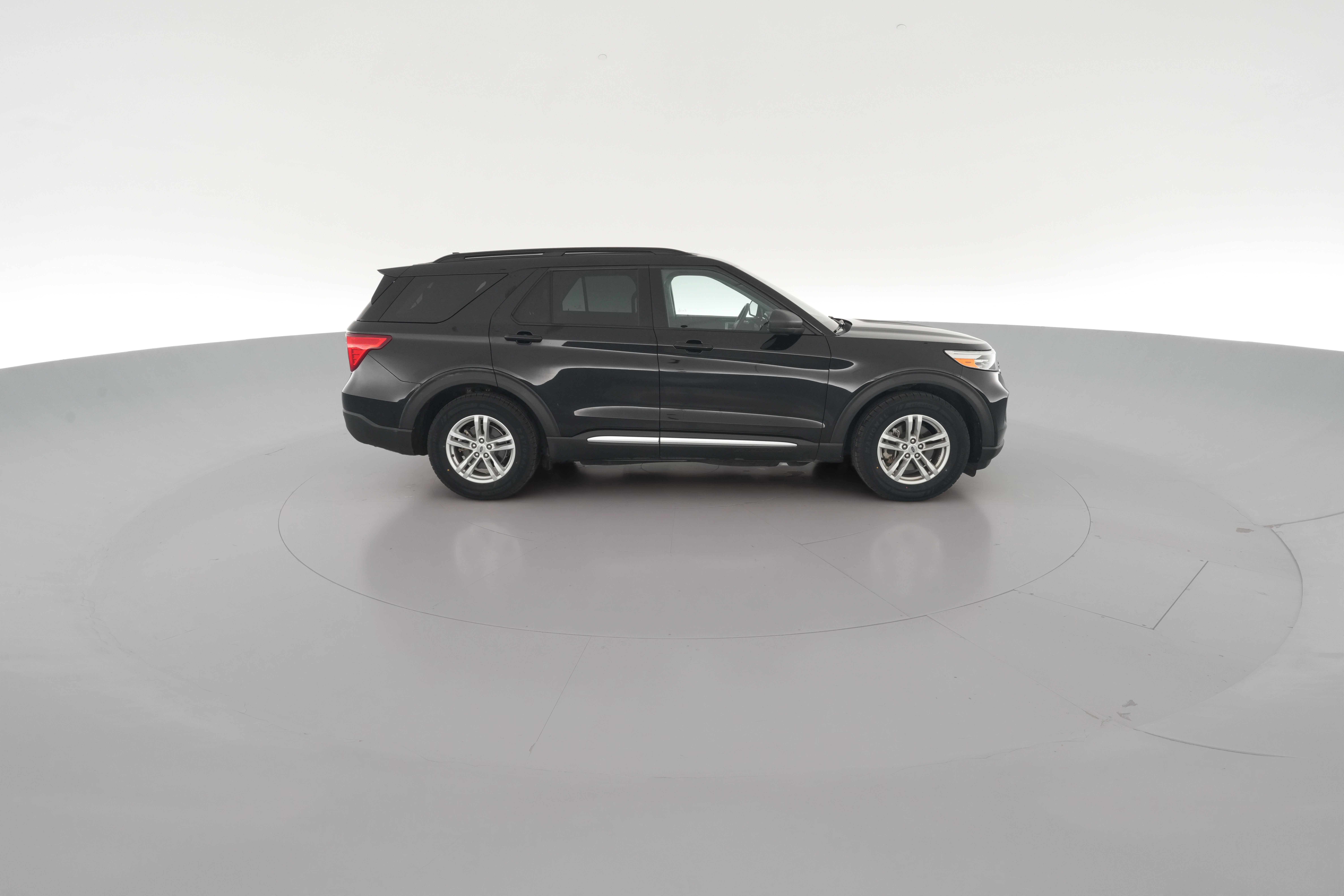 2023 Ford Explorer XLT - Photo 35