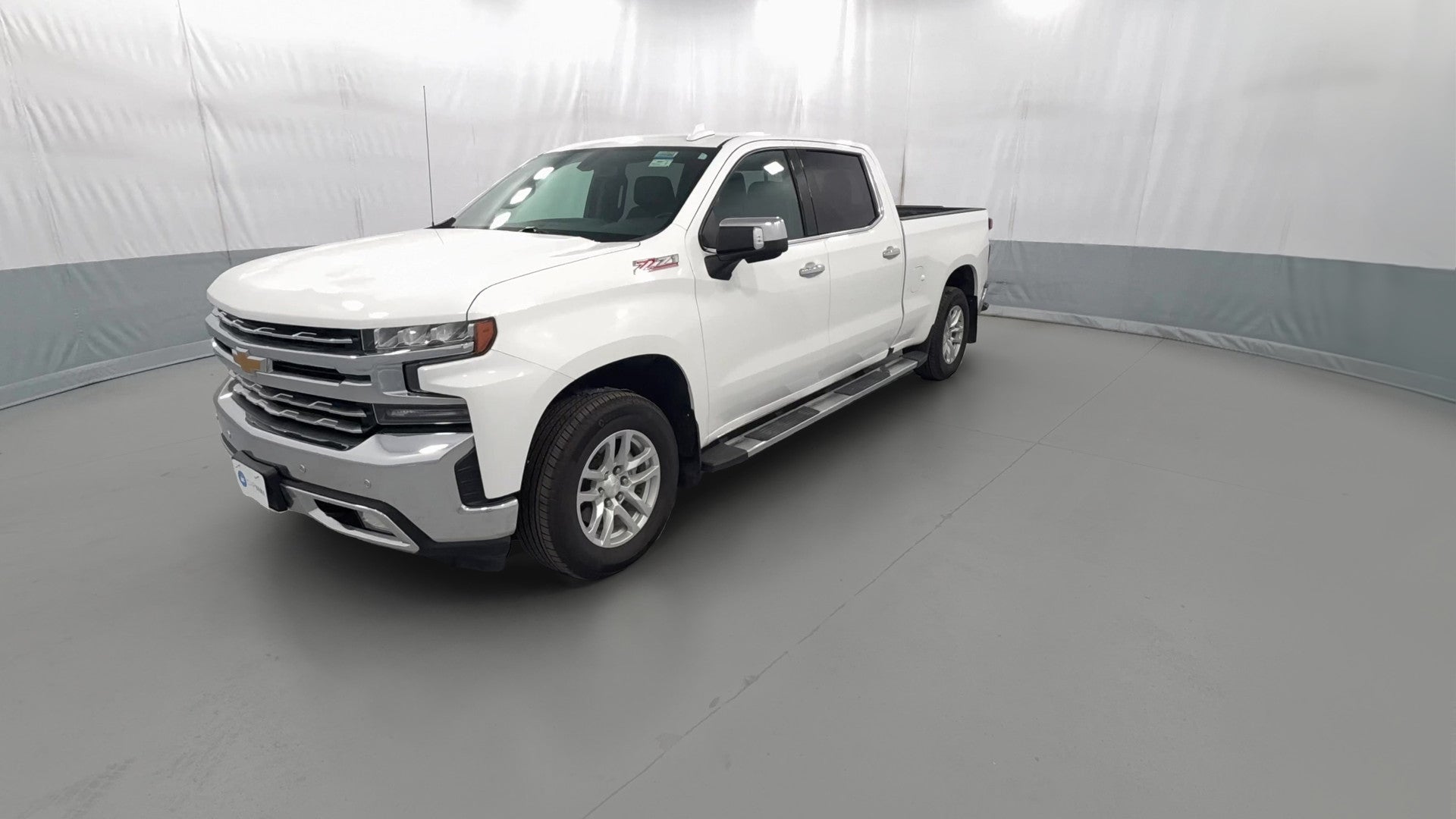 2020 Chevrolet Silverado 1500 Crew Cab vehicle photo