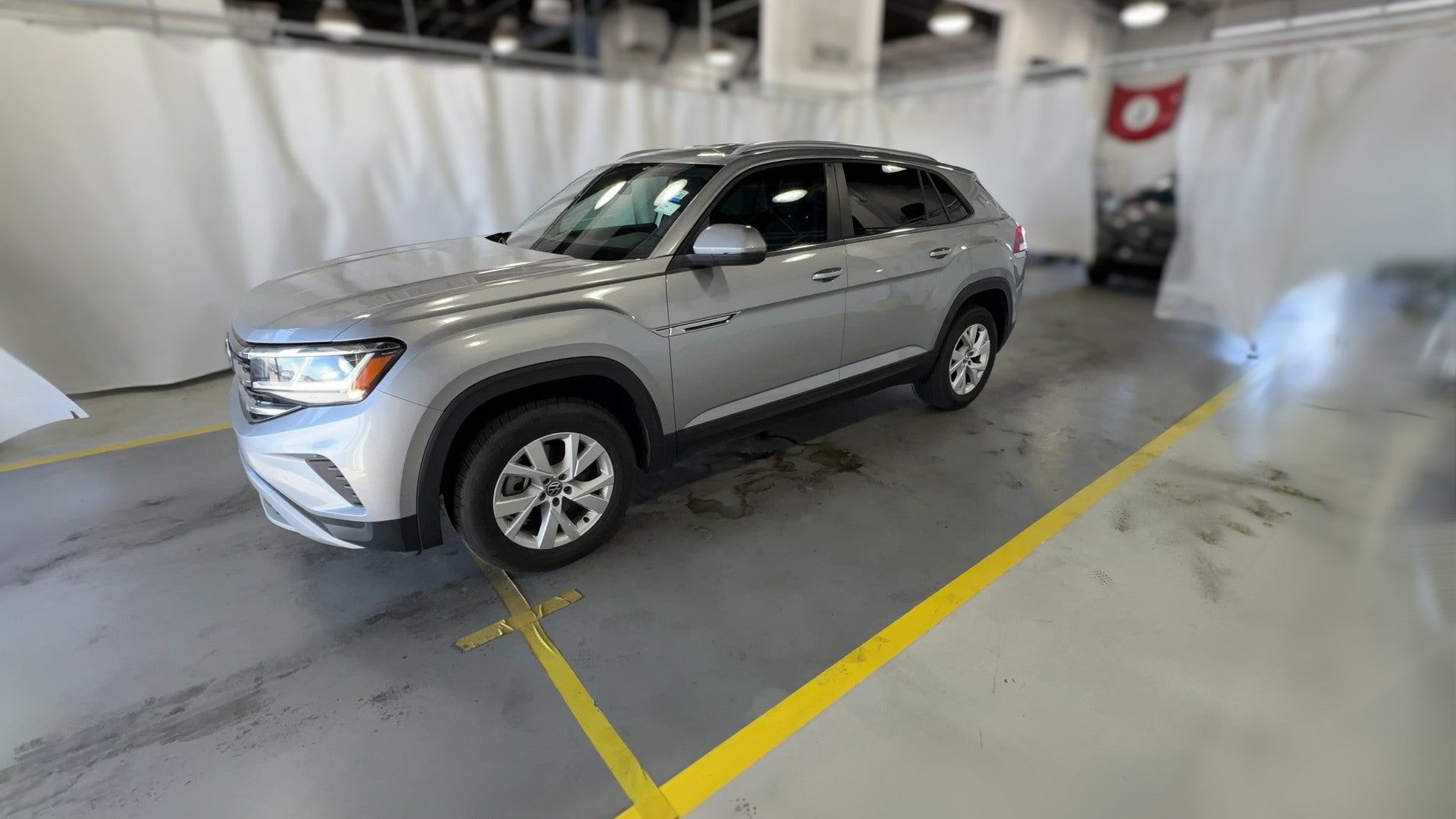 2021 Volkswagen Atlas Cross Sport vehicle photo