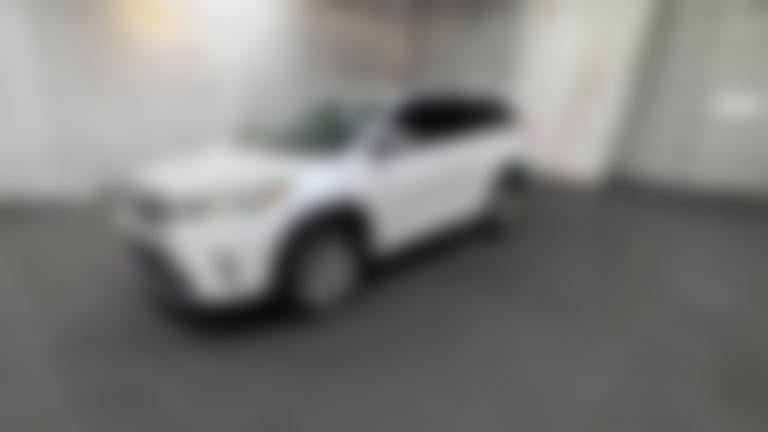 2018 Toyota Highlander vehicle photo