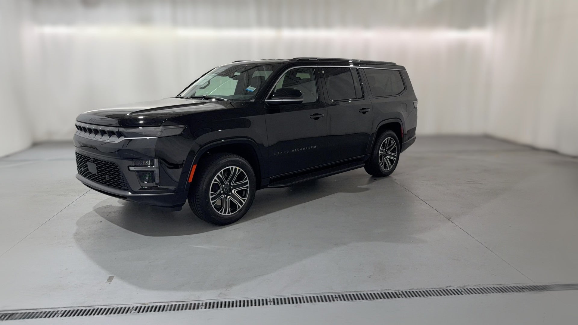 2026 Jeep Grand Wagoneer L vehicle photo