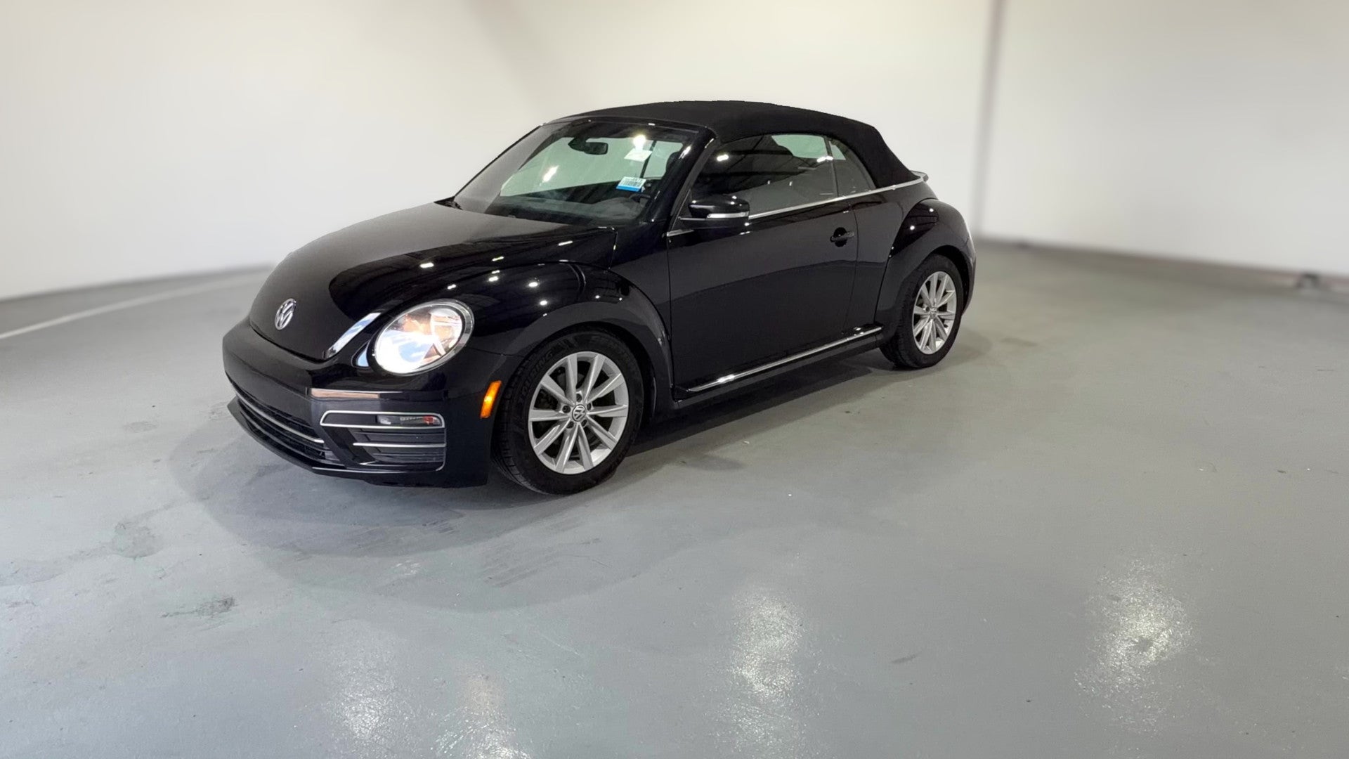 2017 Volkswagen Beetle vehicle photo