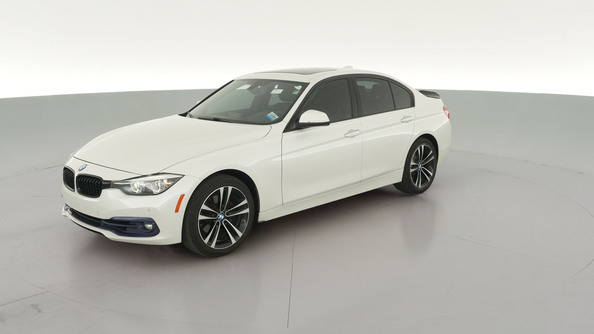 2018 BMW 3 Series vehicle photo