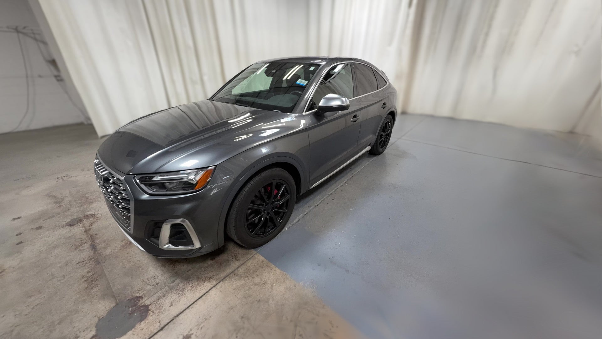 2023 Audi SQ5 Sportback vehicle photo