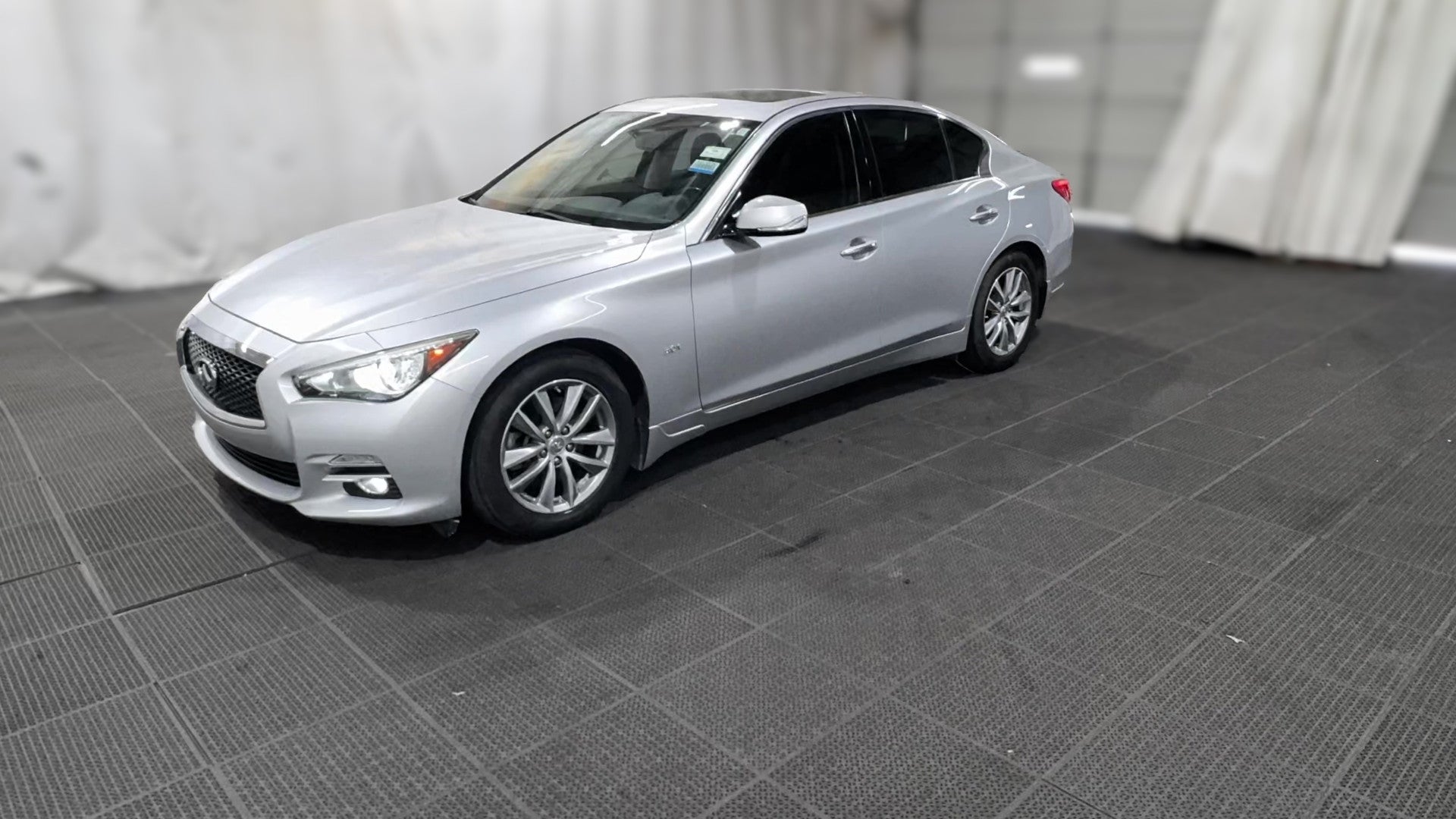 2017 INFINITI Q50 vehicle photo