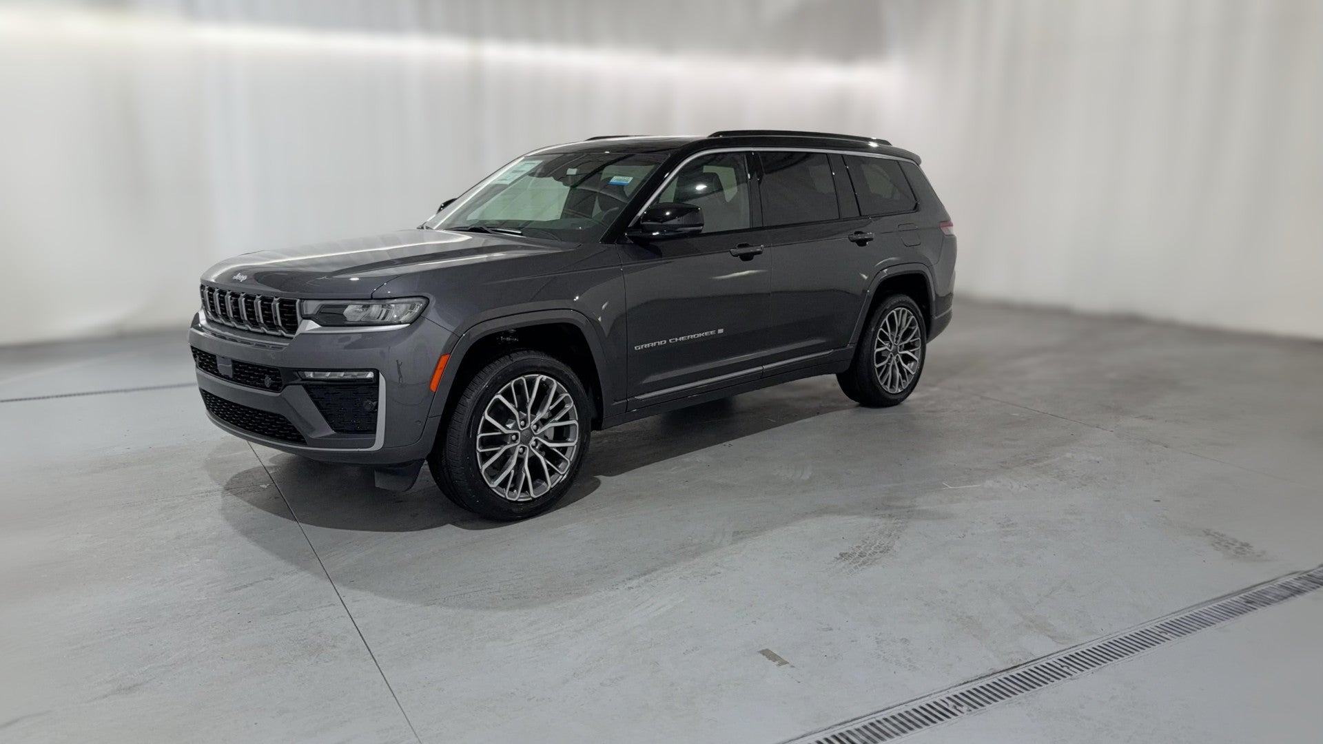 2026 Jeep Grand Cherokee L vehicle photo