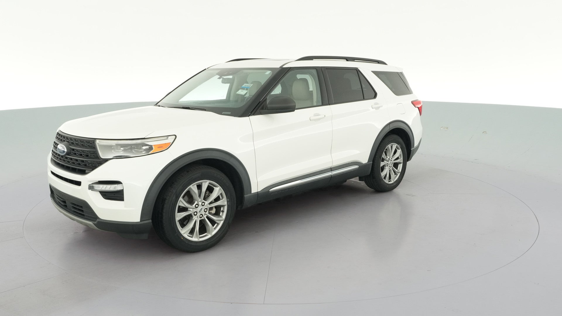2020 Ford Explorer vehicle photo