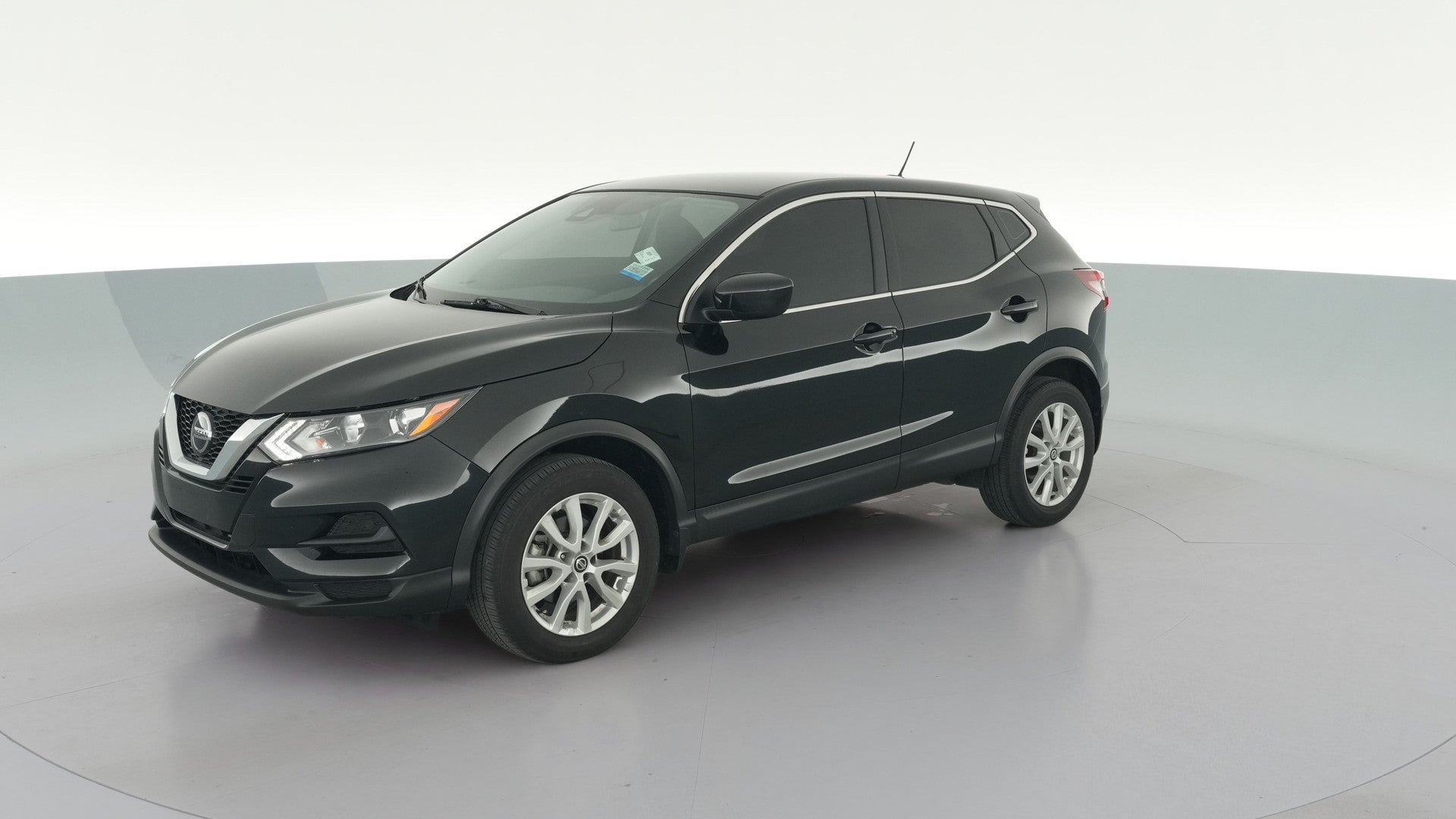 2022 Nissan Rogue Sport vehicle photo