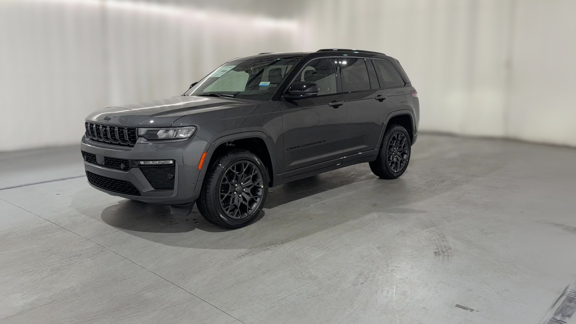2026 Jeep Grand Cherokee vehicle photo