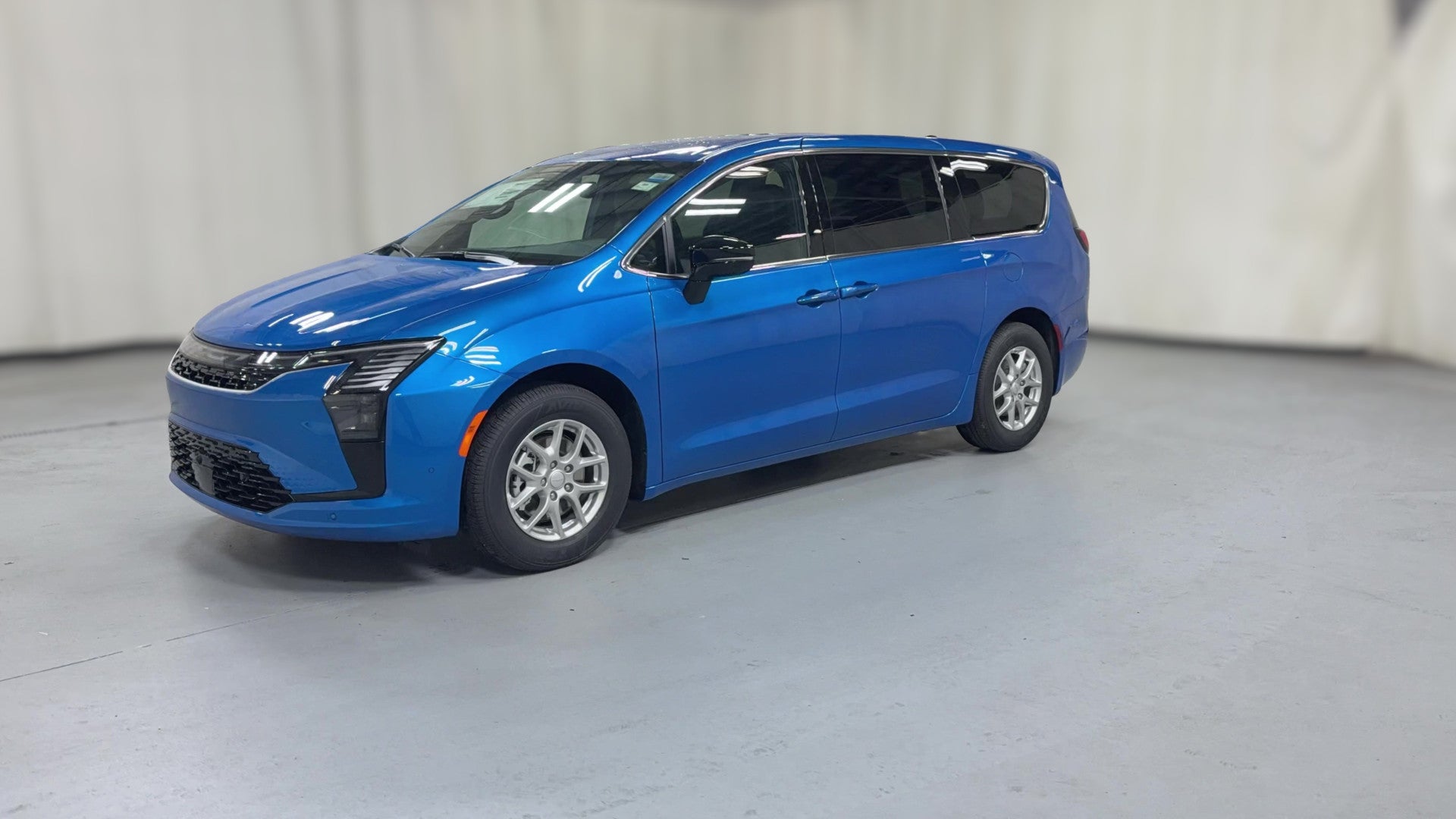 2027 Chrysler Pacifica vehicle photo