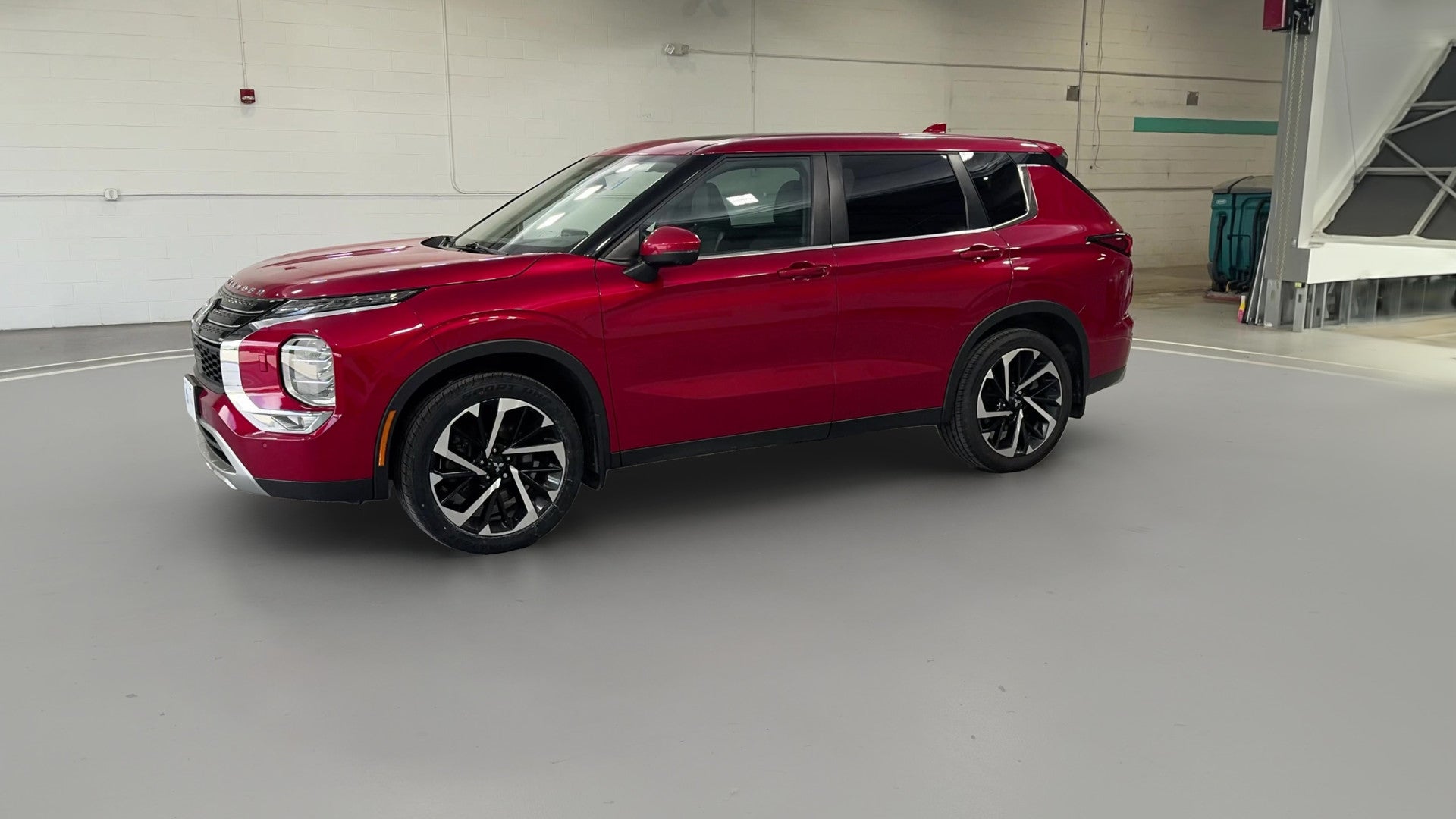 2023 Mitsubishi Outlander vehicle photo
