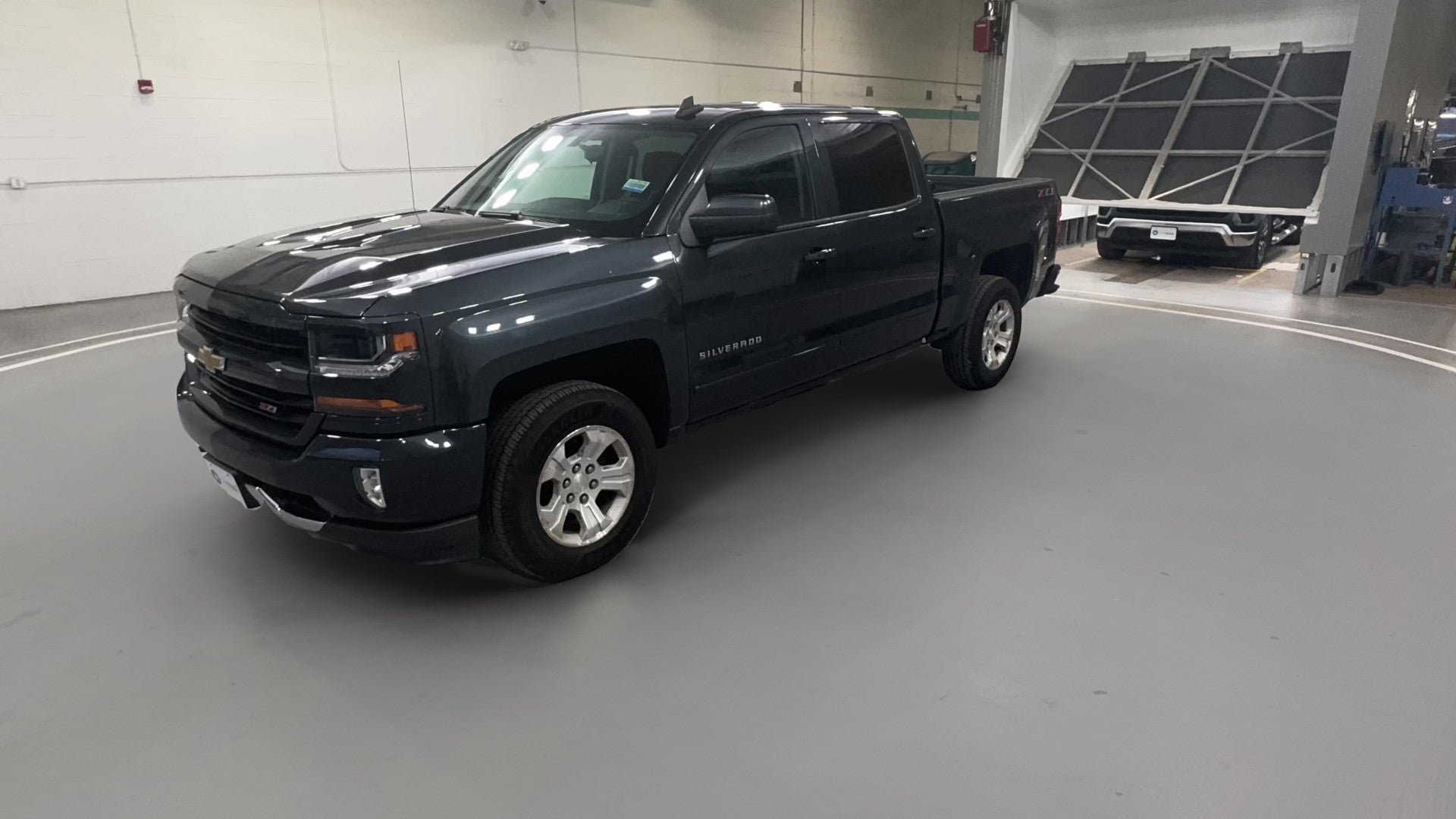 2018 Chevrolet Silverado 1500 Crew Cab vehicle photo