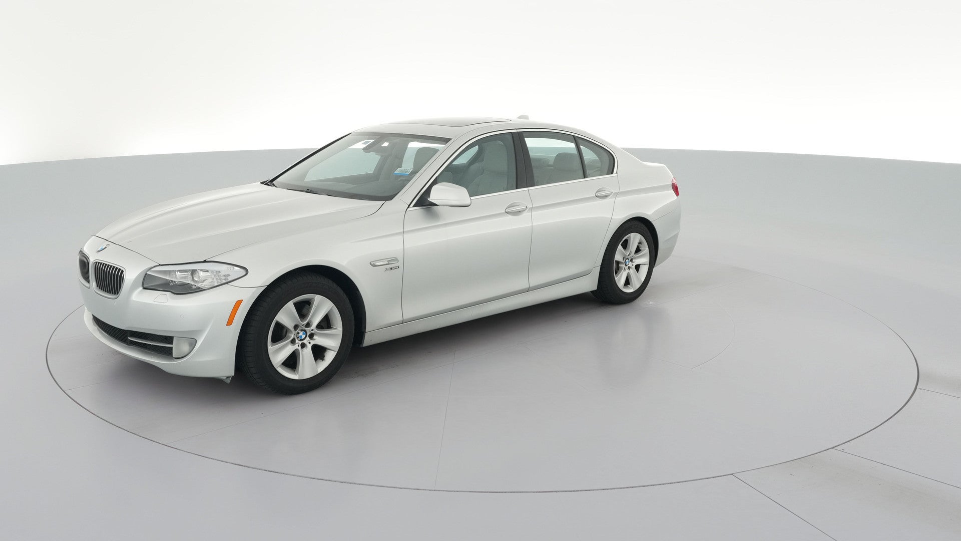 2012 BMW 5 Series vehicle photo