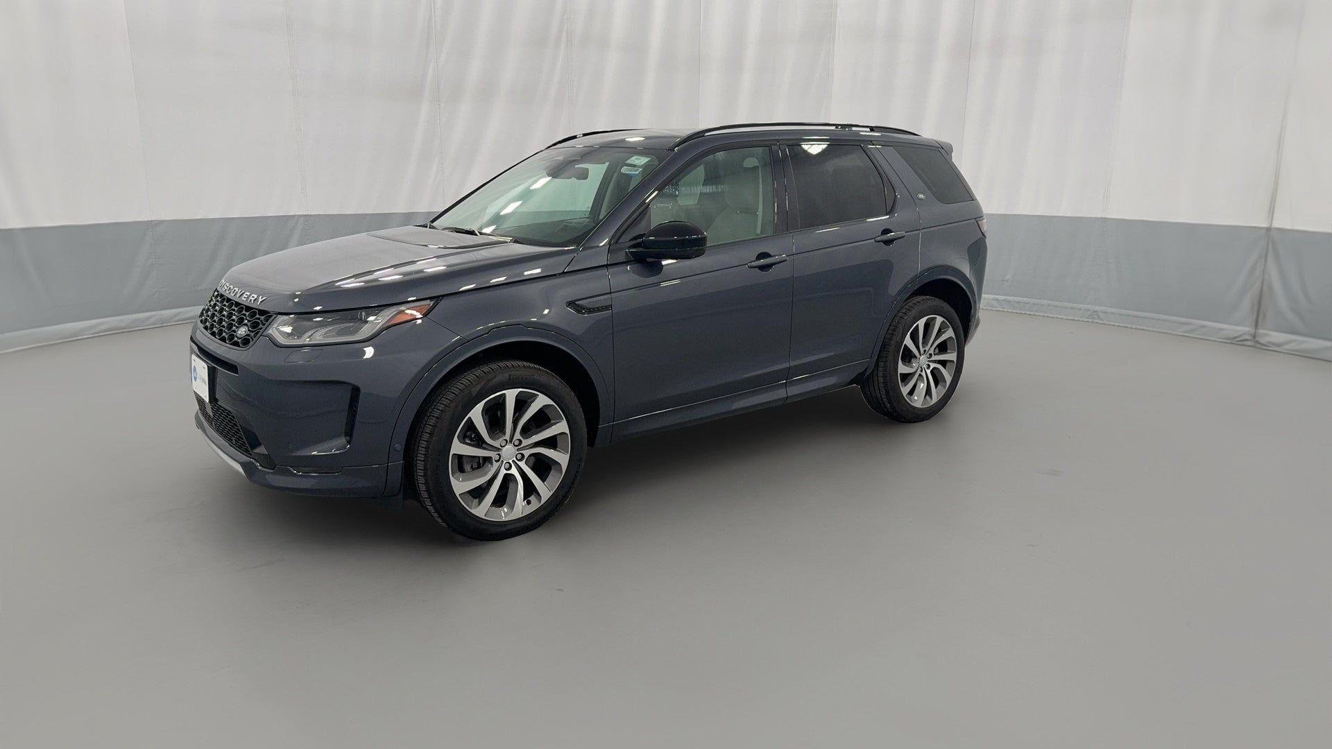 2025 Land Rover Discovery Sport vehicle photo