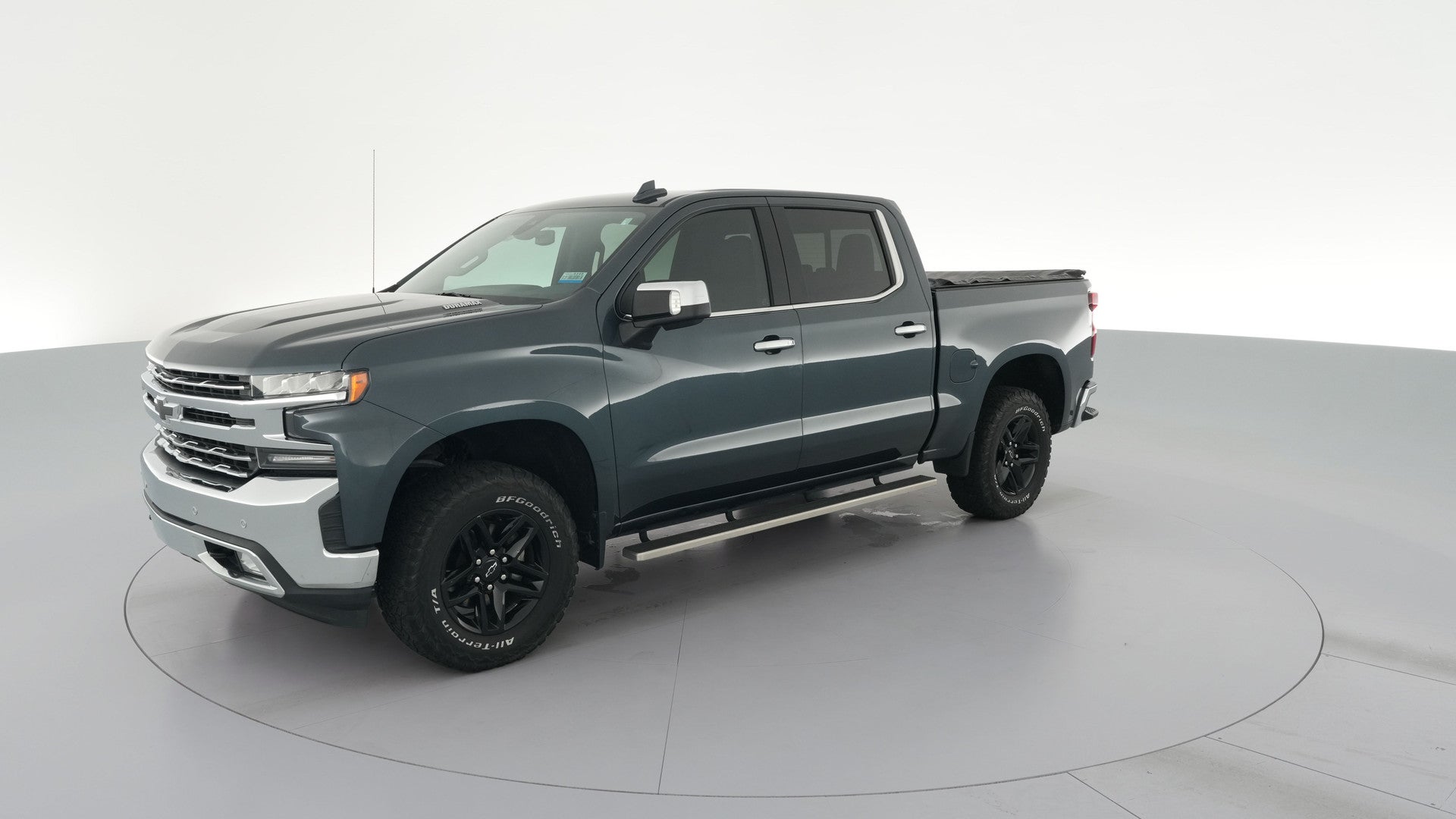 2020 Chevrolet Silverado 1500 Crew Cab vehicle photo