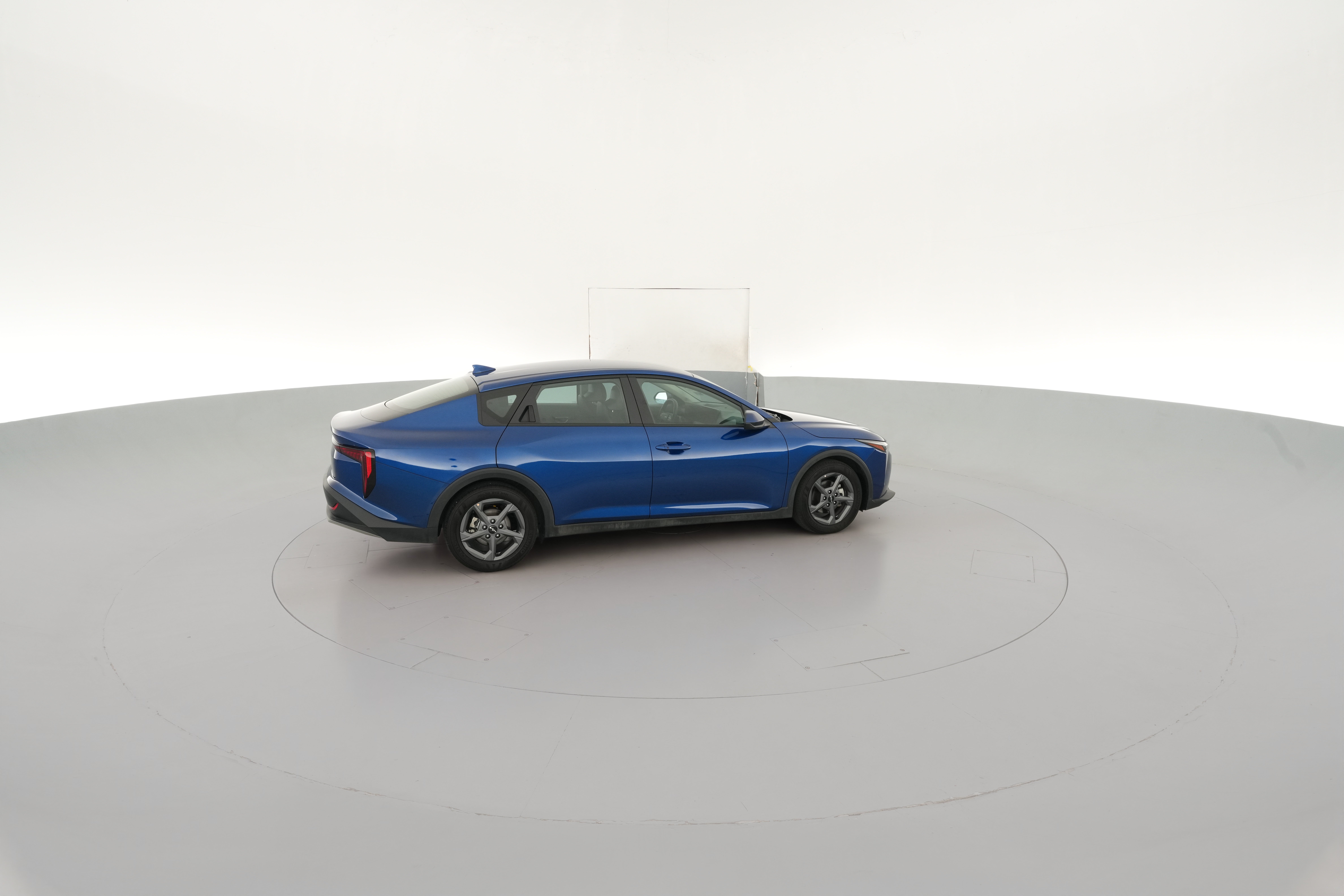 2025 Kia K4 LXS - Photo 30