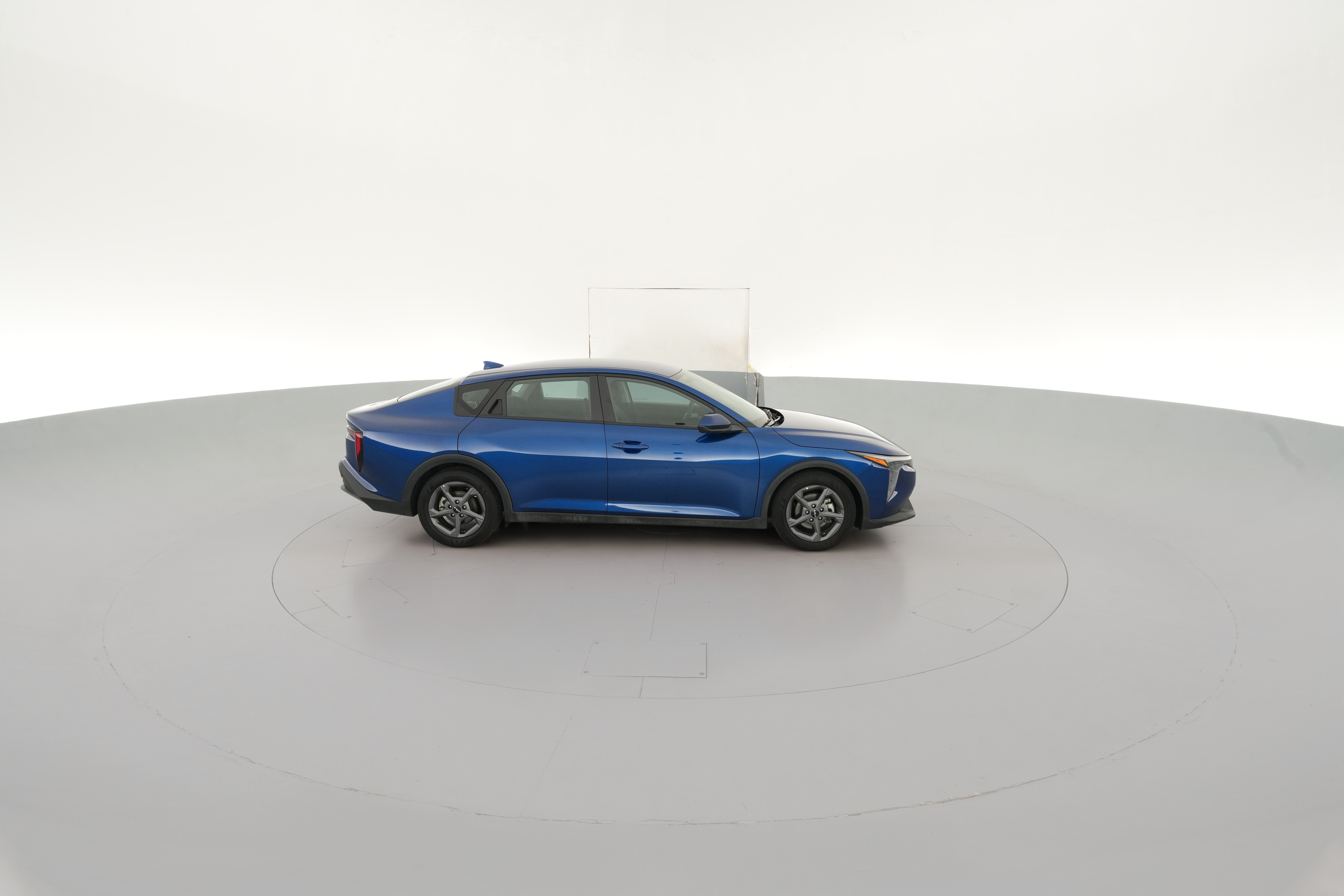 2025 Kia K4 LXS - Photo 31