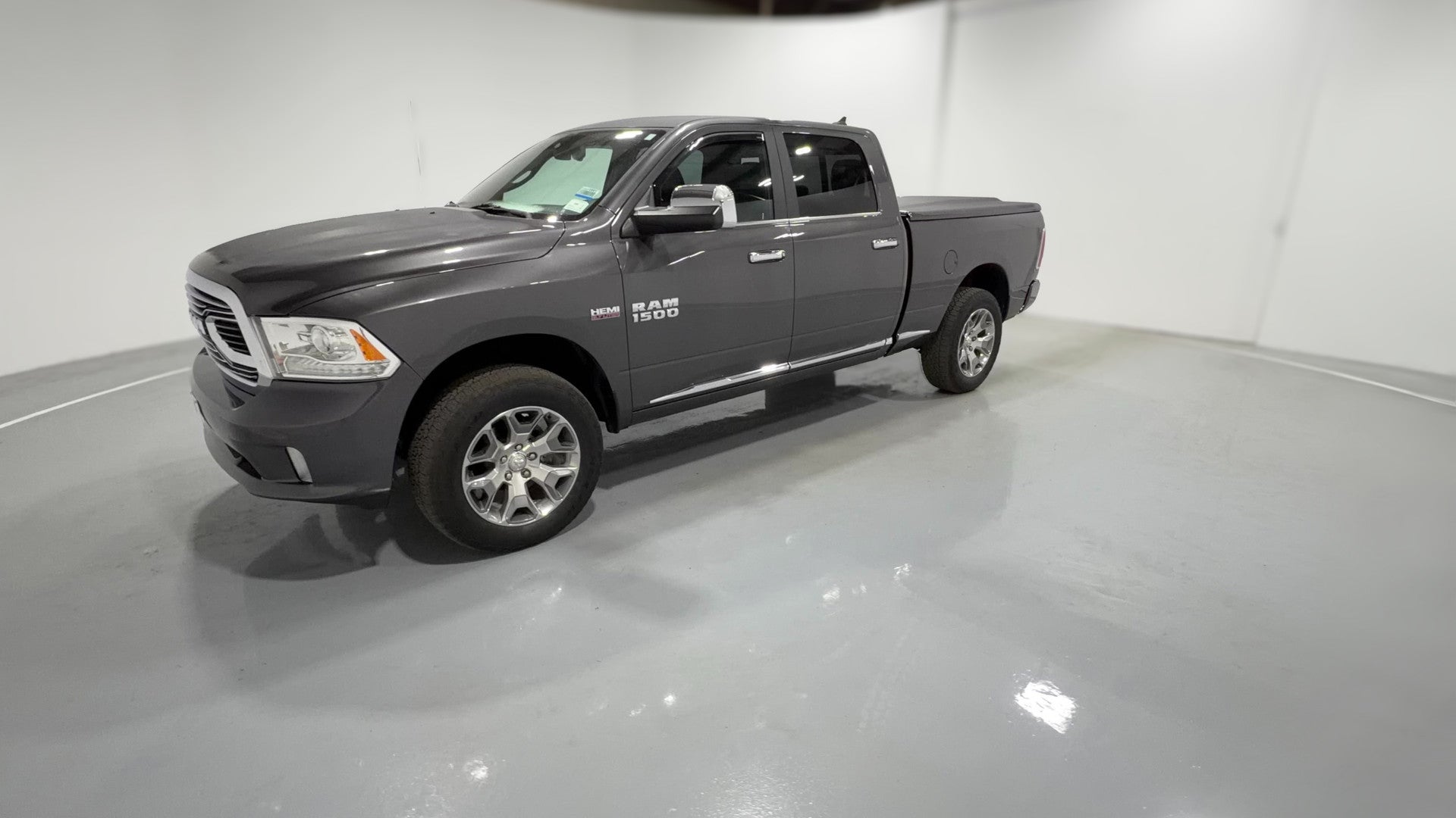 2018 Ram 1500 Crew Cab vehicle photo