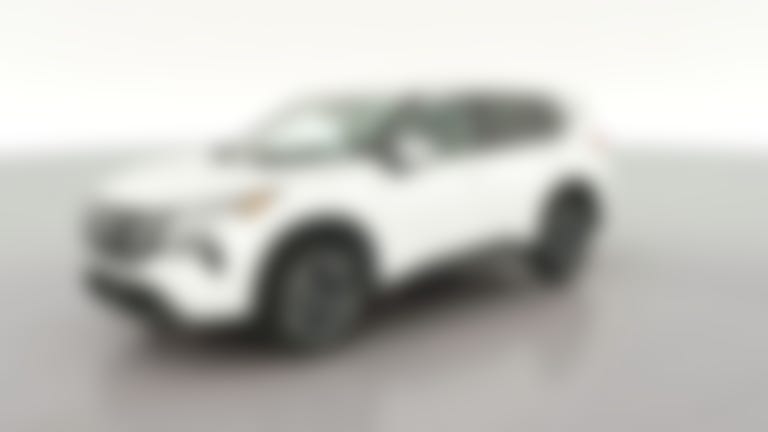 2025 Nissan Rogue vehicle photo