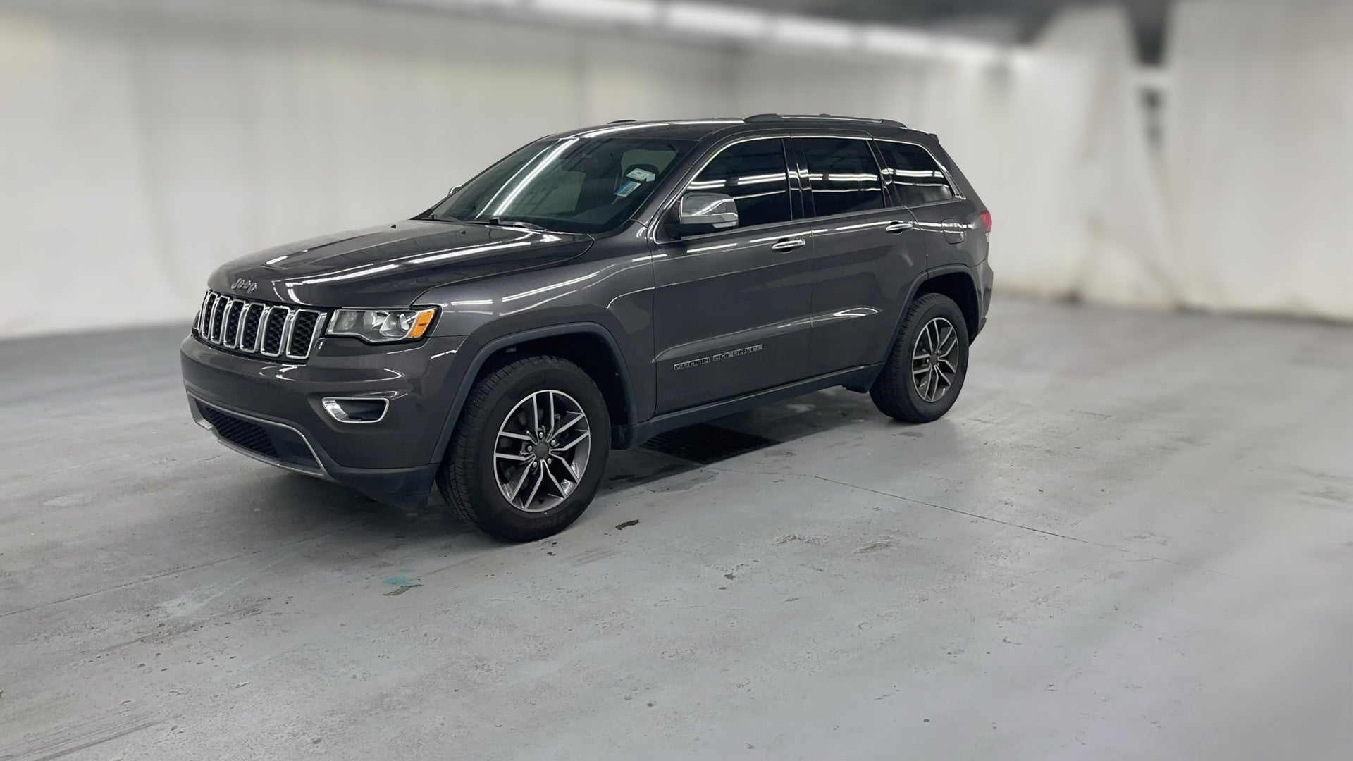 2019 Jeep Grand Cherokee vehicle photo