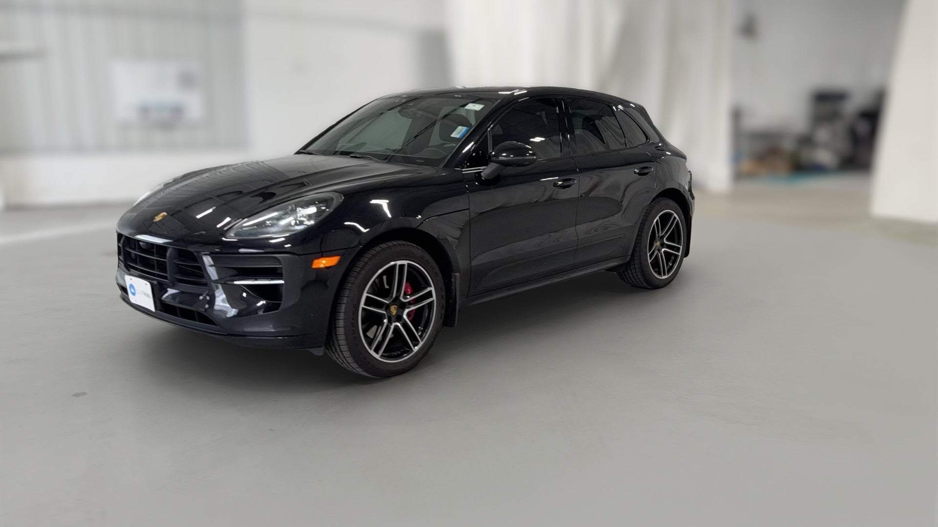 2021 Porsche Macan vehicle photo