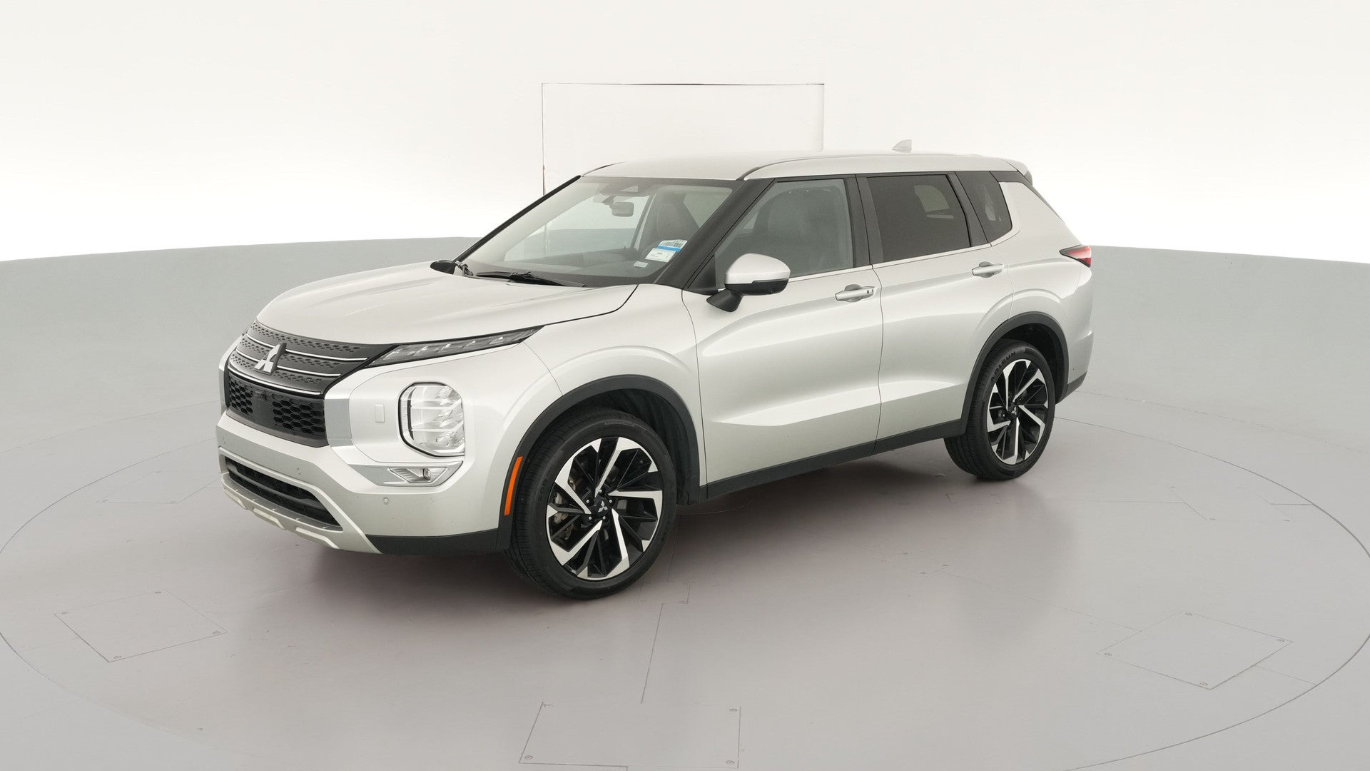 2024 Mitsubishi Outlander vehicle photo