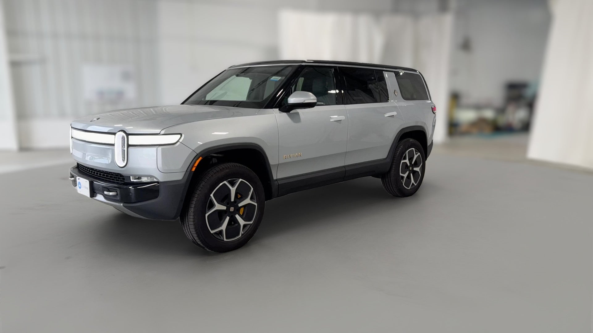 2023 Rivian R1S vehicle photo