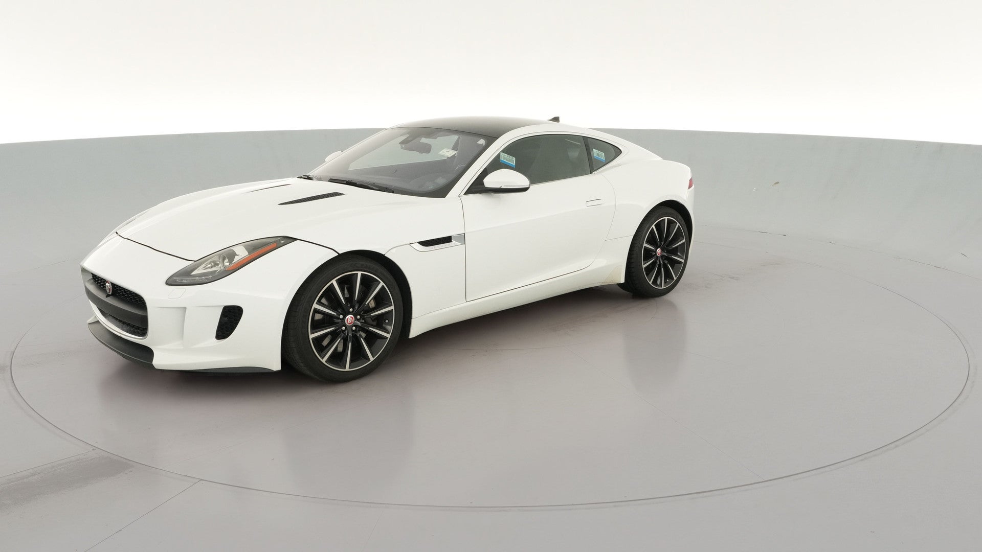 2017 Jaguar F-TYPE vehicle photo