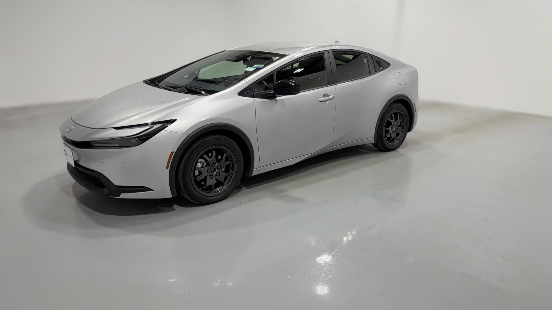 2025 Toyota Prius Plug-in Hybrid vehicle photo