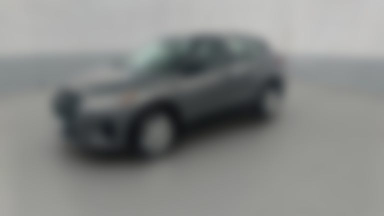 2025 Nissan Kicks Play vehicle photo