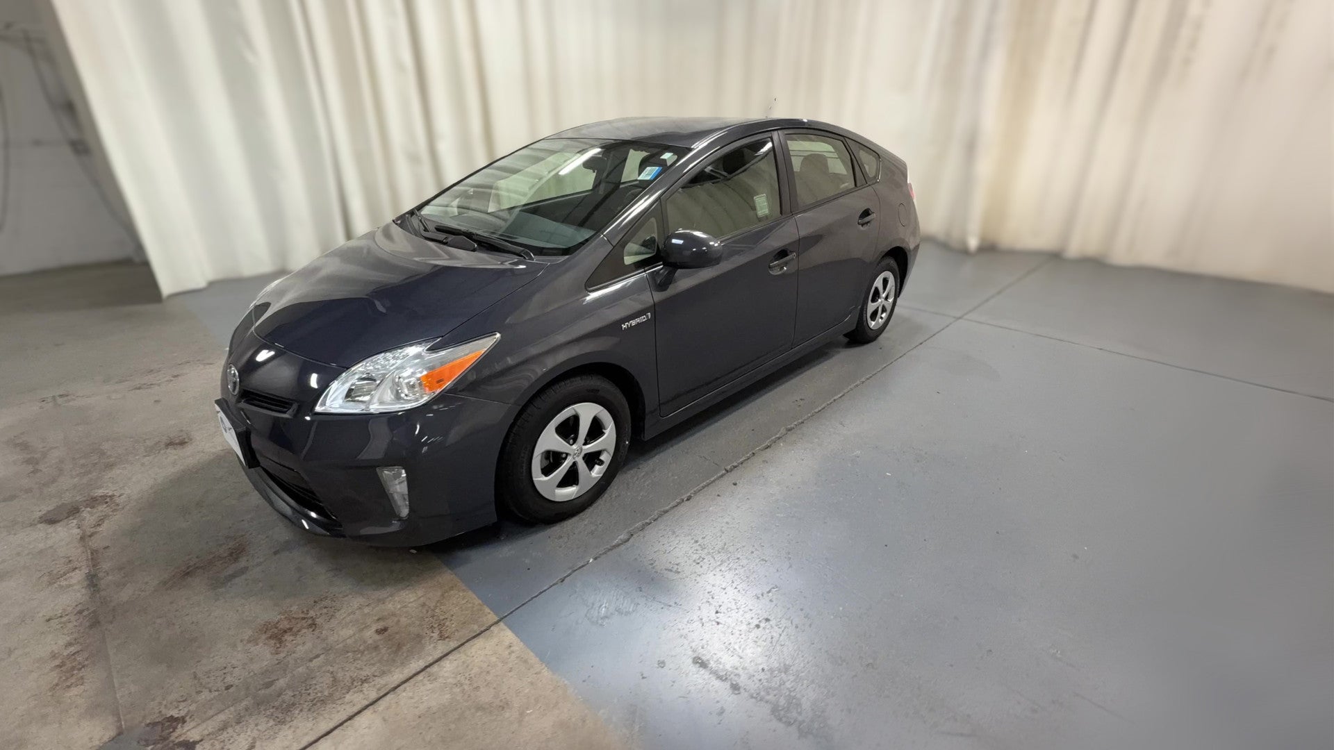 2015 Toyota Prius vehicle photo