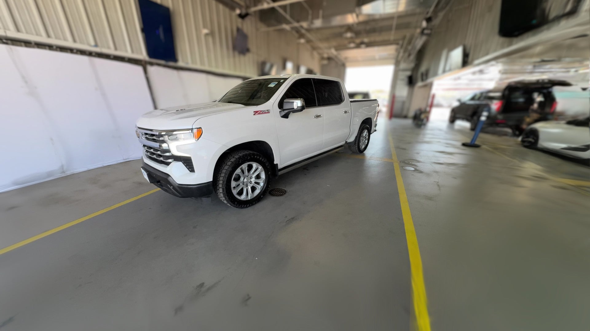 2023 Chevrolet Silverado 1500 Crew Cab vehicle photo