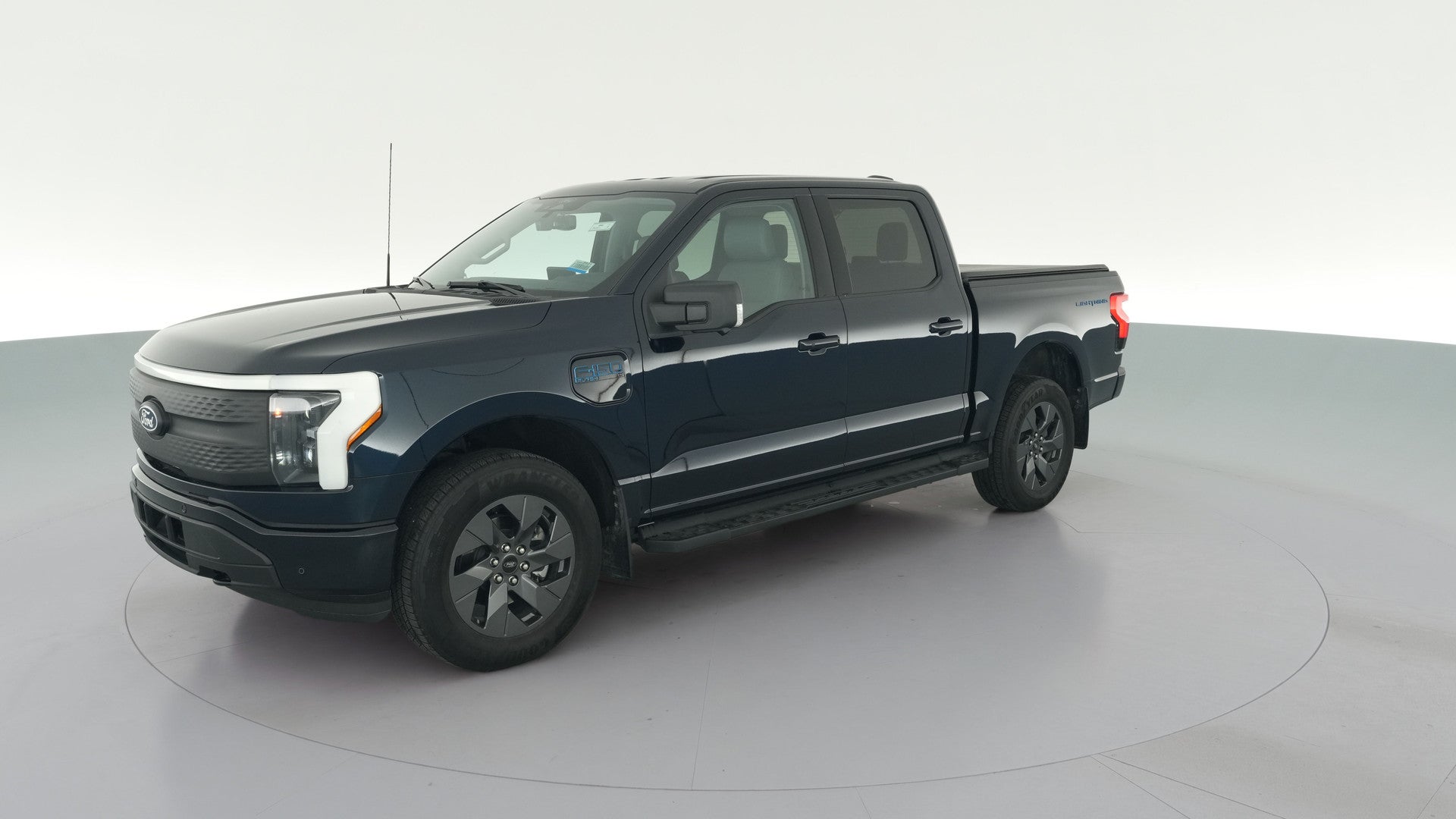 2025 Ford F150 Lightning vehicle photo