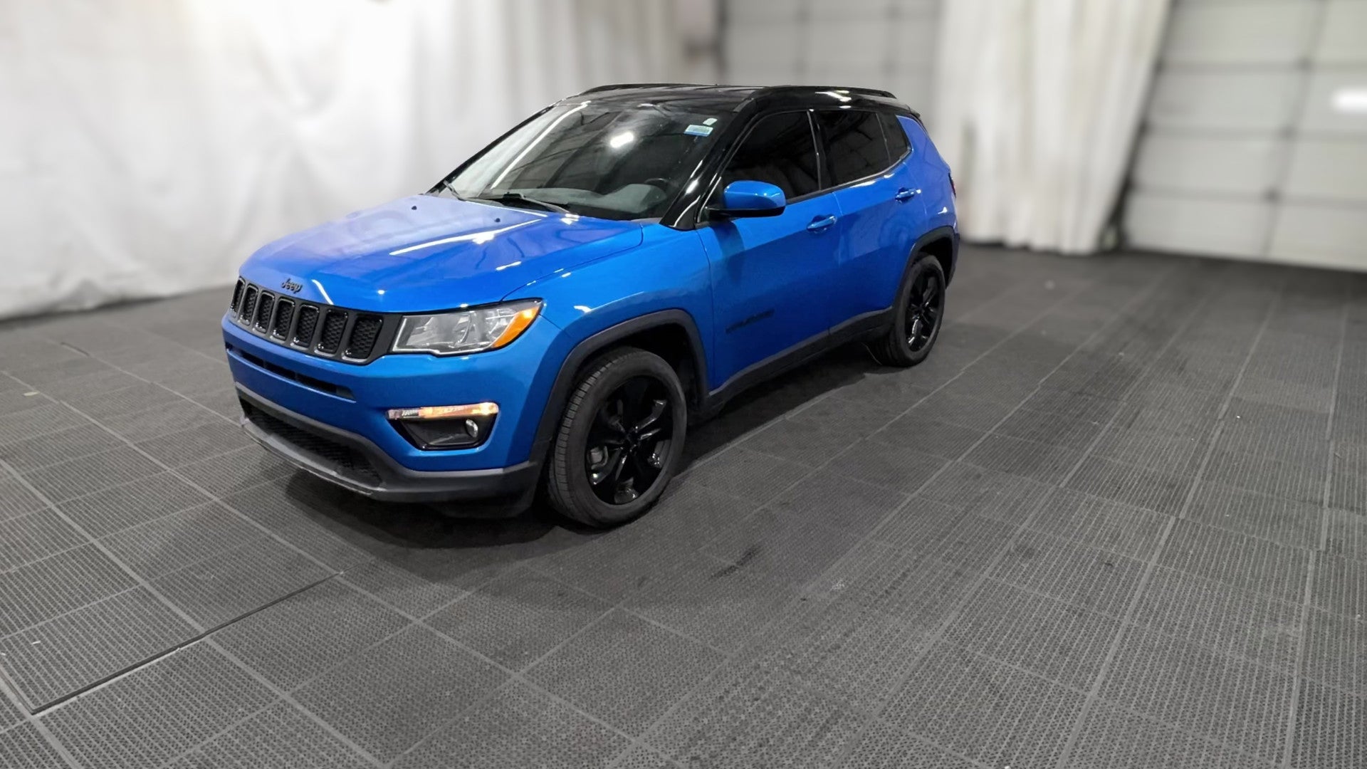 2021 Jeep Compass vehicle photo