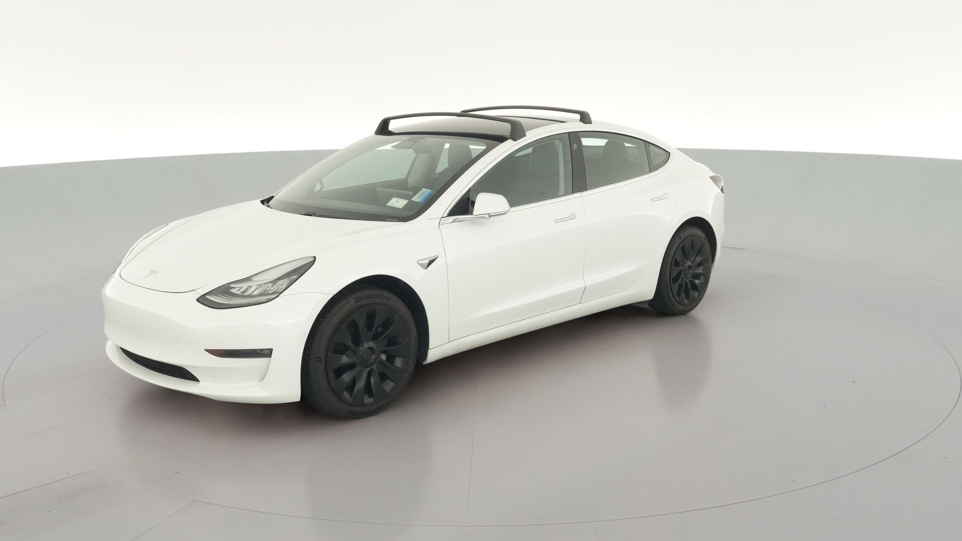 2019 Tesla Model 3 vehicle photo