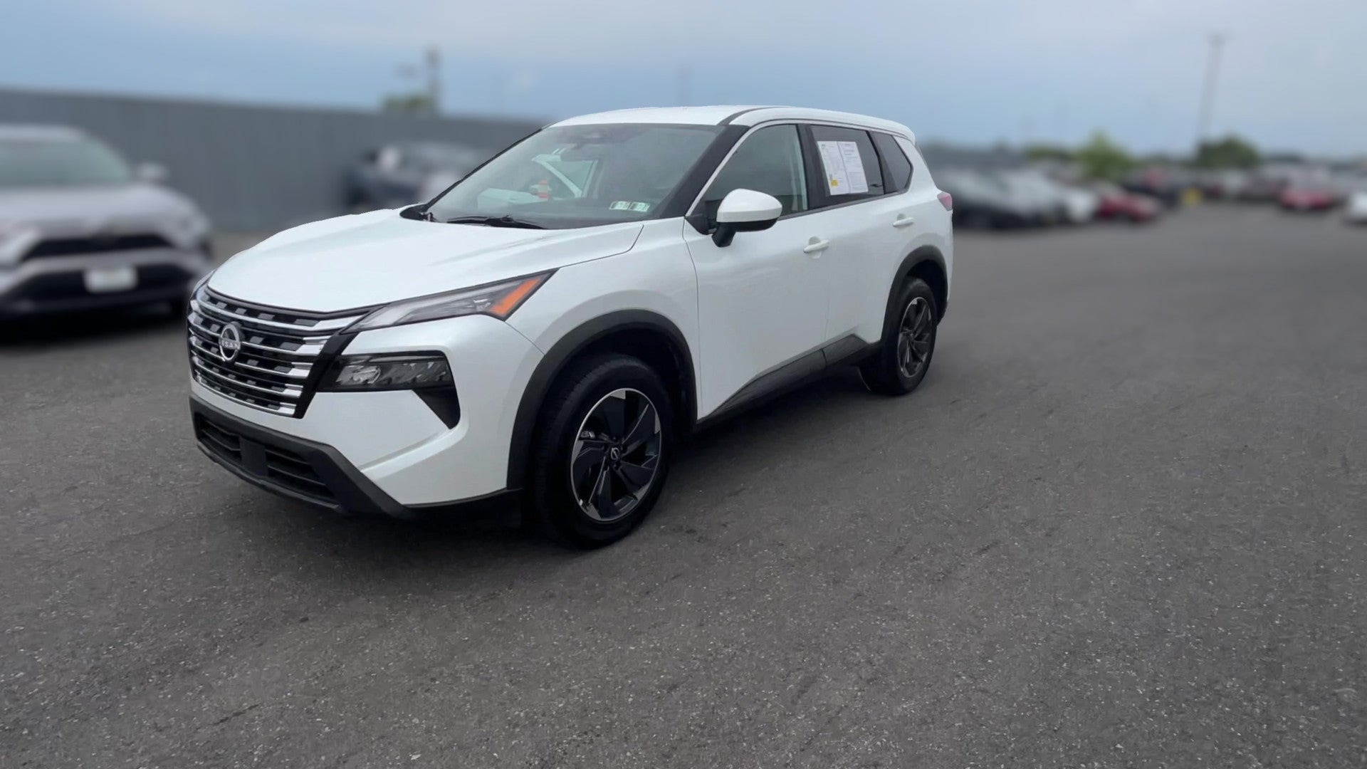 2025 Nissan Rogue vehicle photo