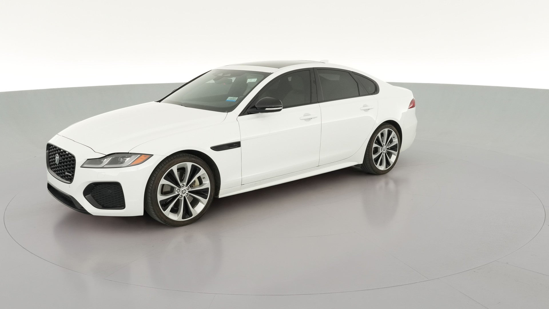 2024 Jaguar XF vehicle photo