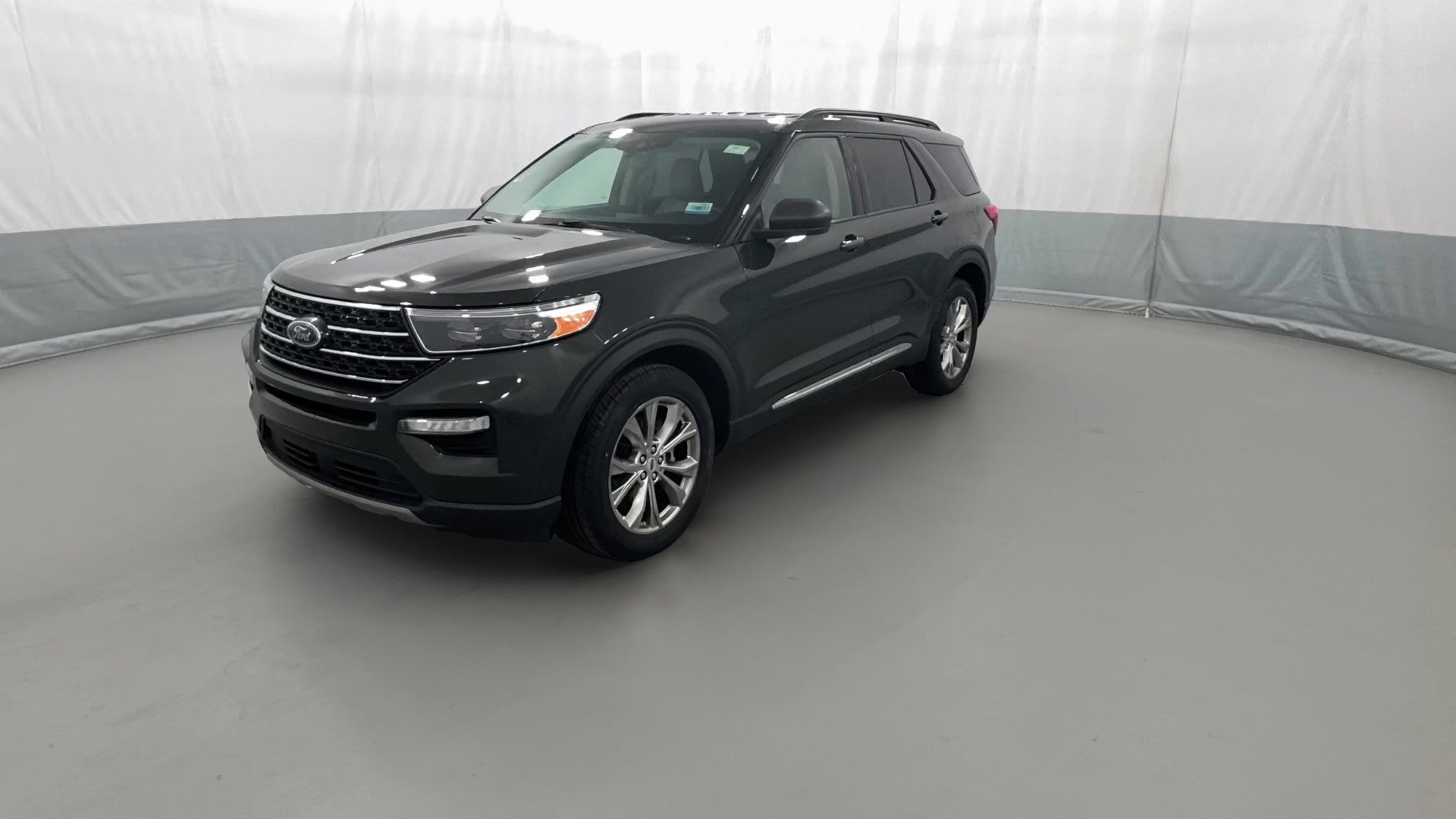 2022 Ford Explorer vehicle photo