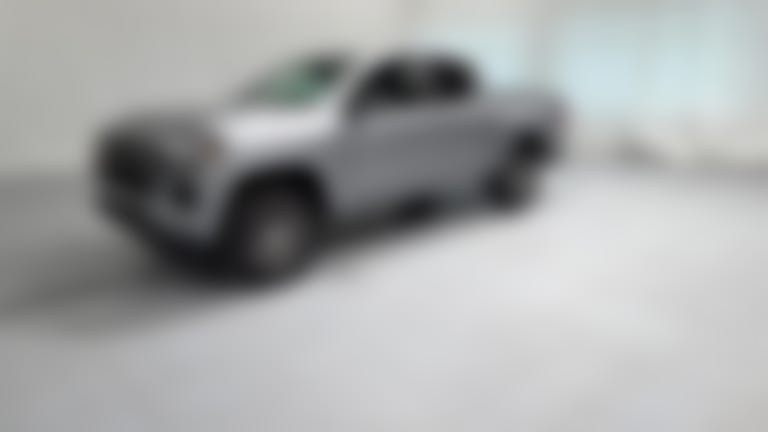2024 Chevrolet Colorado Crew Cab vehicle photo